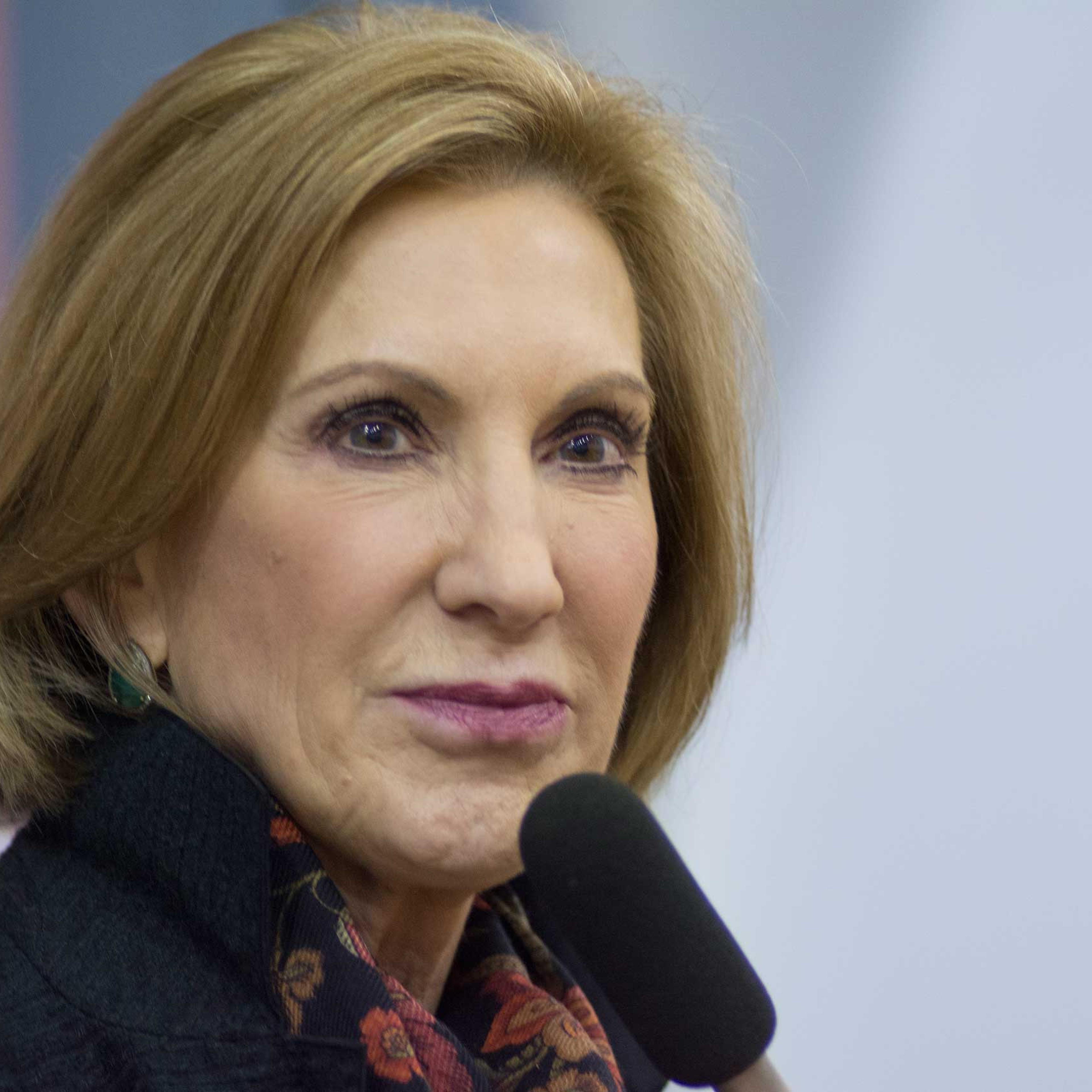 Carly Fiorina makes campaign stop at a Toyota dealership in Portsmouth NH