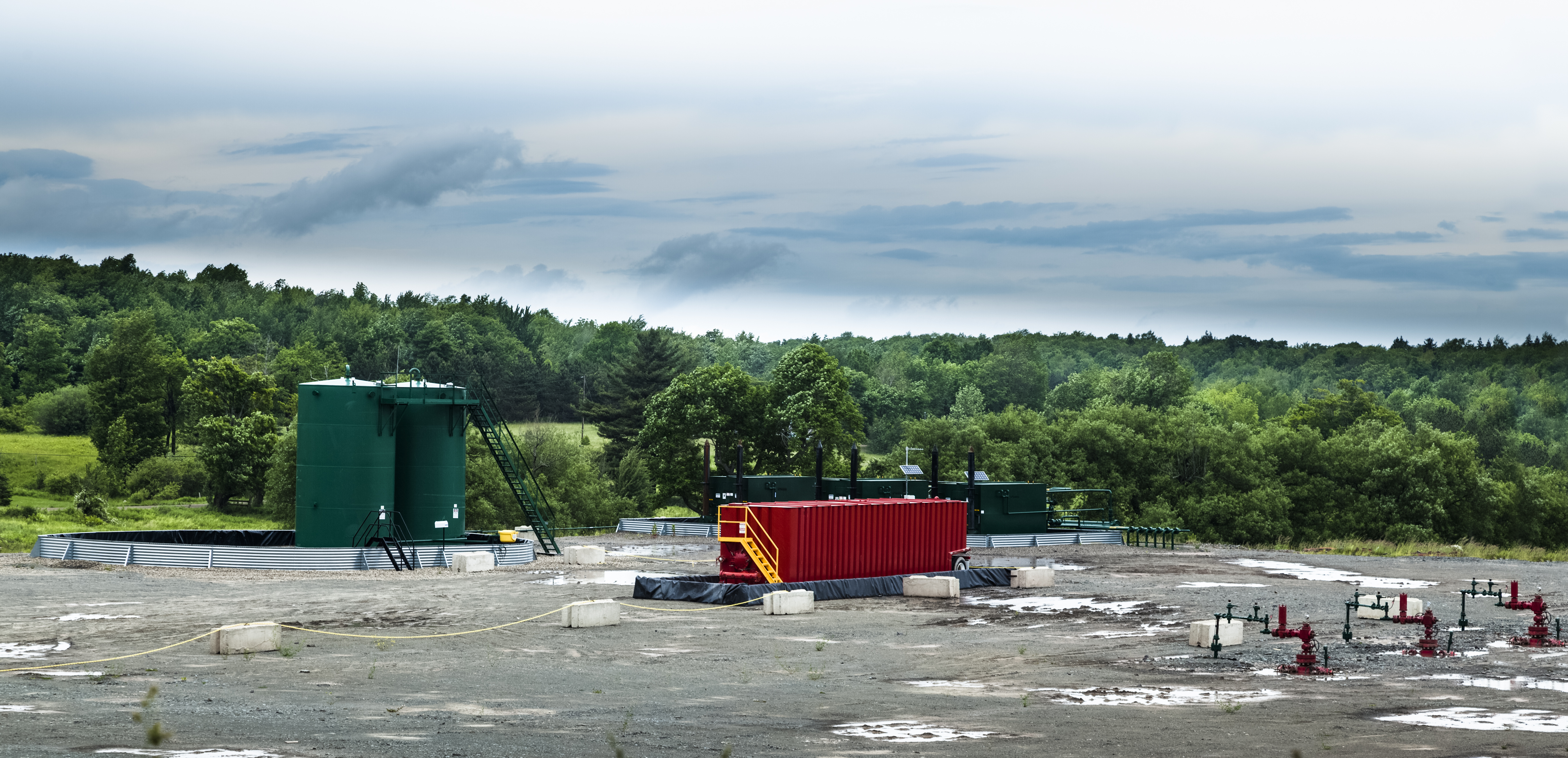 shale-gas-well-site