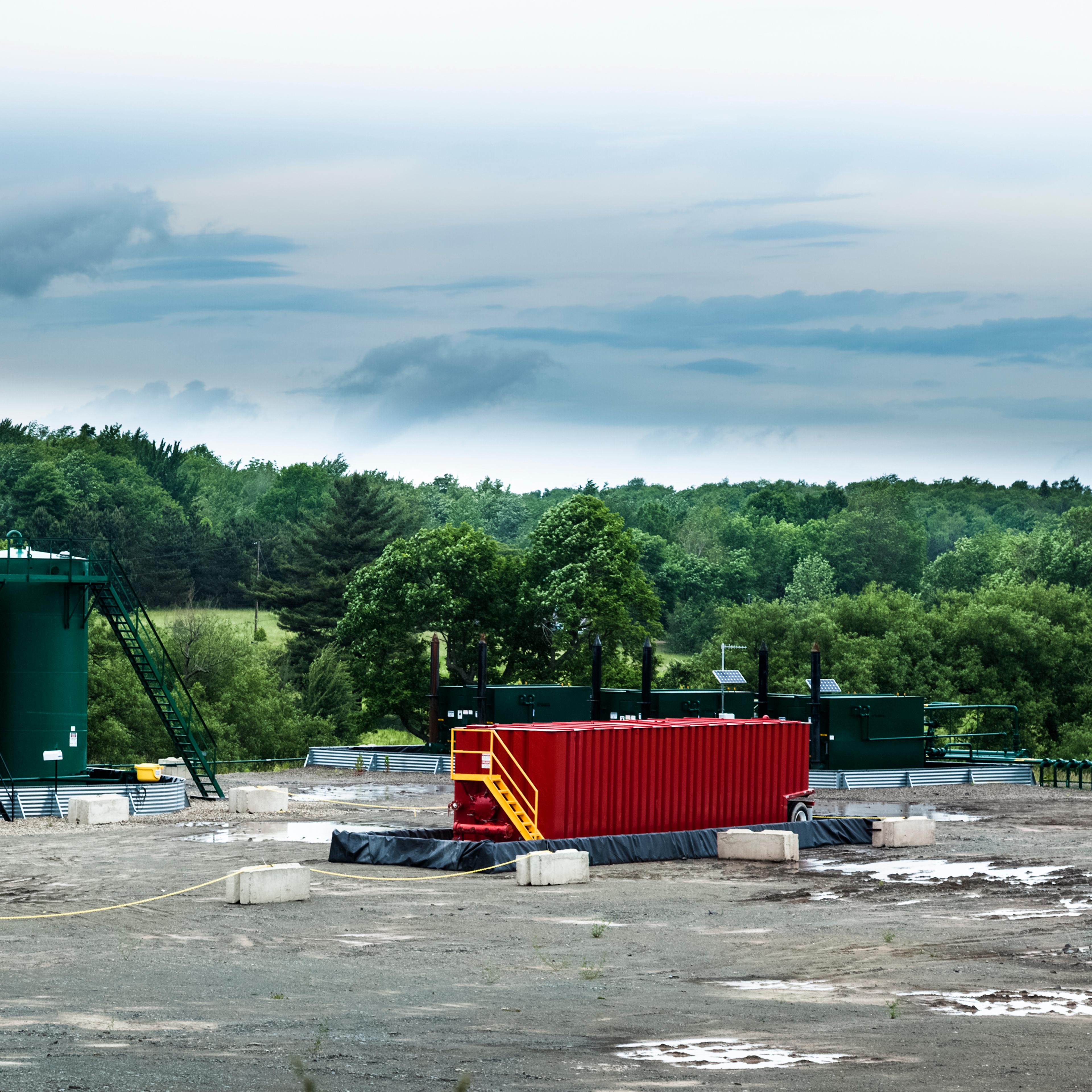 shale-gas-well-site