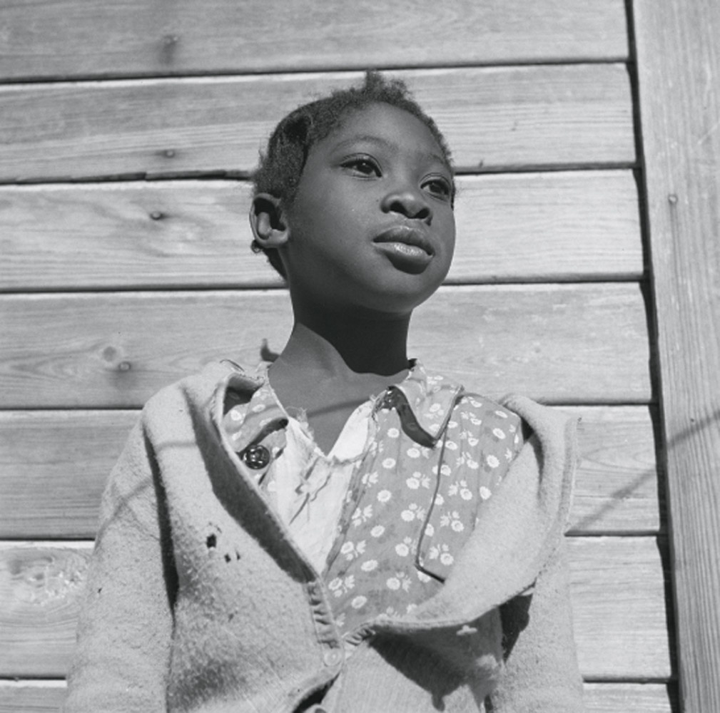 An orange picker's daughter in Daytona Beach, Florida, February 1943.