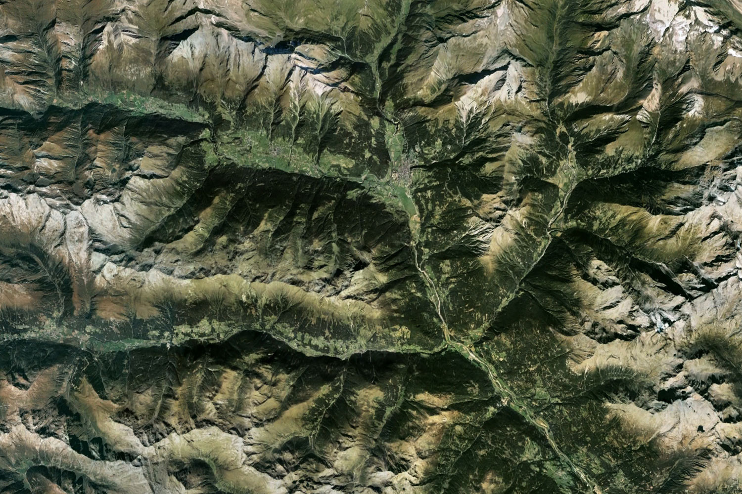Fractal Patterns on Earth as Seen from Space