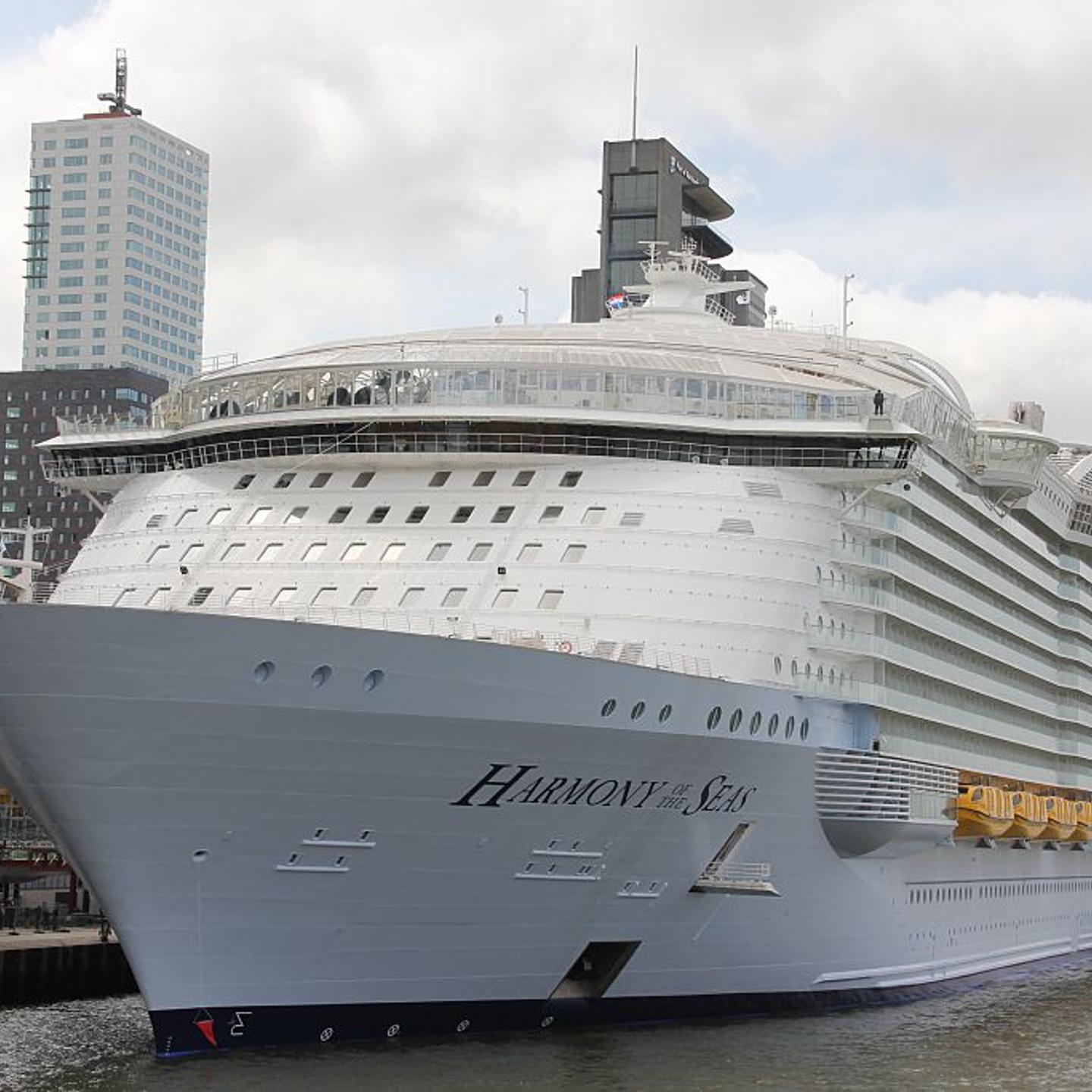 World's largest passenger ship in Netherlands
