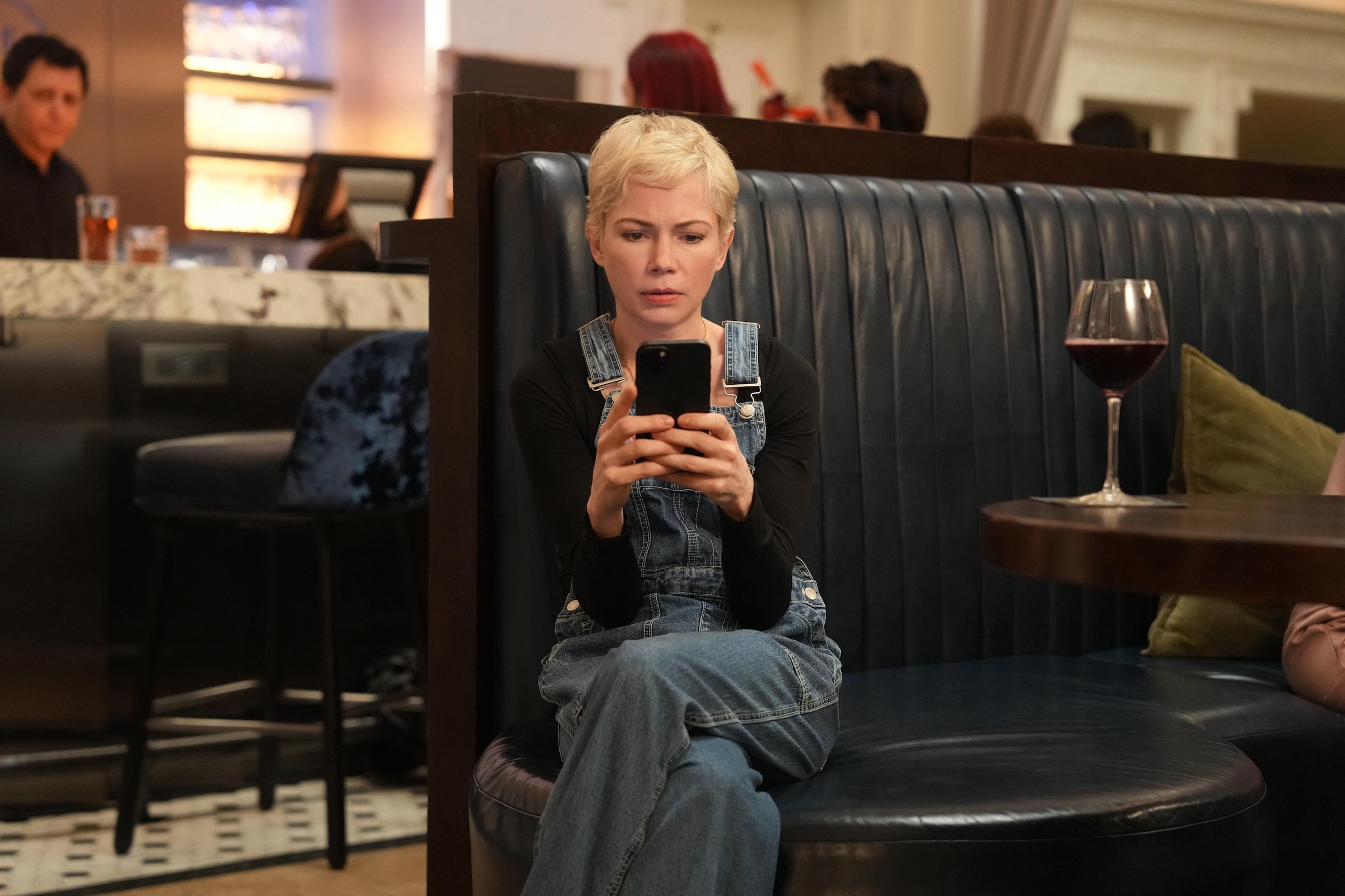 FX's Dying for Sex -- "Masturbation is Important" -- Episode 2 (Airs Friday, April 4 on Hulu ) -- Pictured: Michelle Williams as Molly. CR: Sarah Shatz/FX