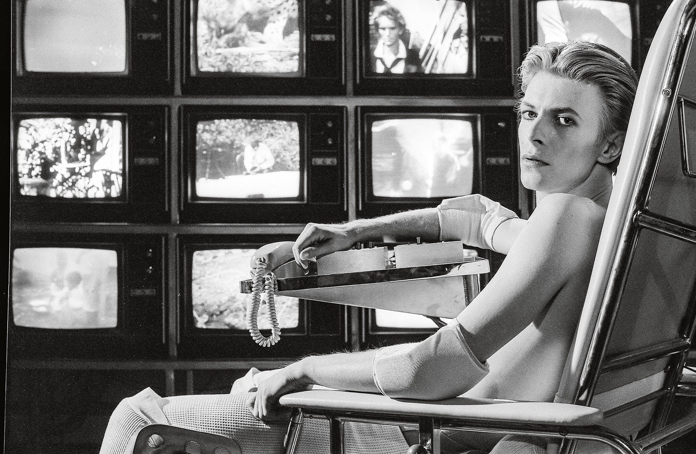 David Bowie behind the scenes on Nic Roeg's film The Man Who Fell To Earth.
