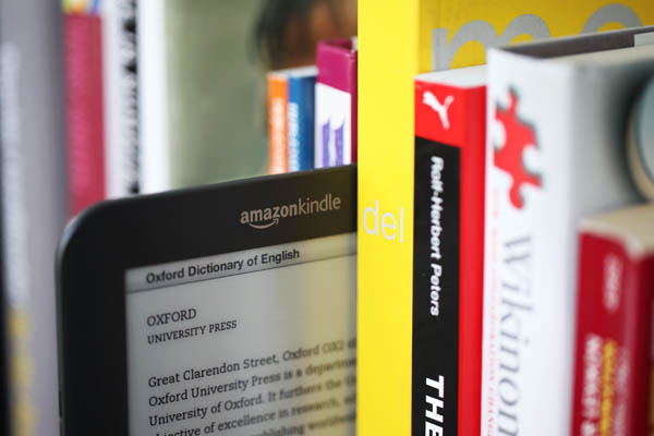 How Much Will Students Really Save Using Amazon’s E-Textbooks?
