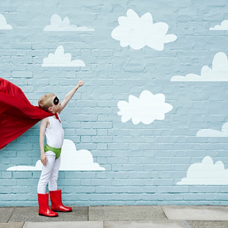child-dress-superhero