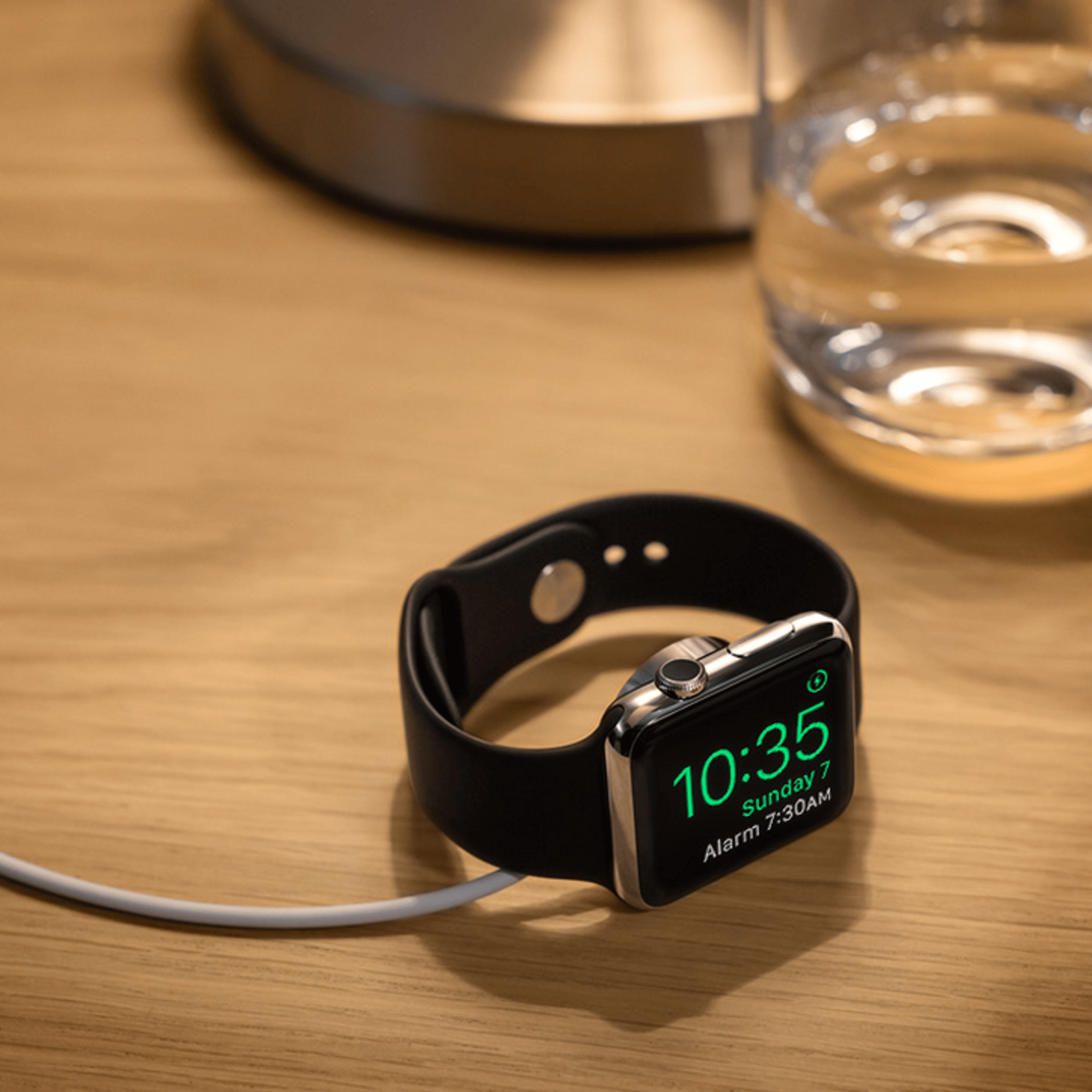 <span style="font-size:medium;"><strong>Apple</strong></span> unveiled a new Apple Watch feature called nightstand mode, allowing the Watch face to be viewed on its side. The buttons can be used to snooze or stop a morning alarm.