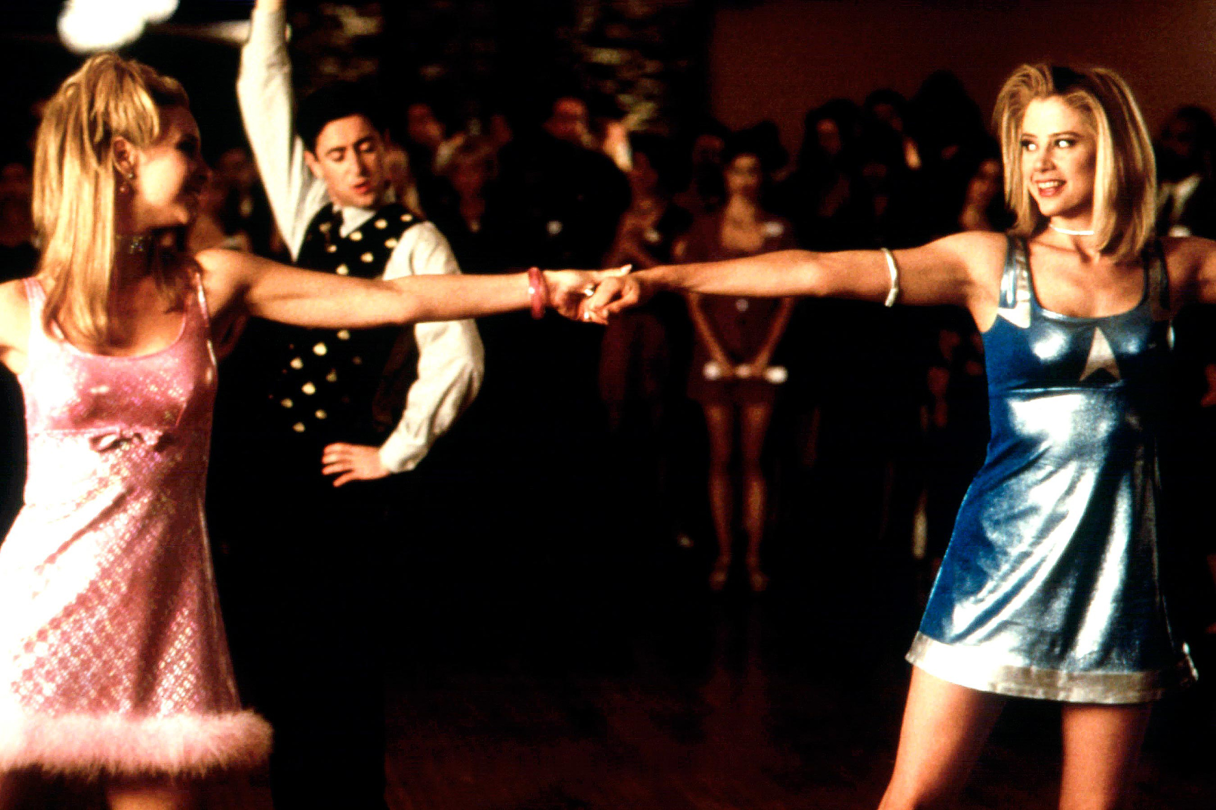 Lisa Kudrow, Alan Cumming, and Mira Sorvino, in 'Romy and Michele's High School Reunion'