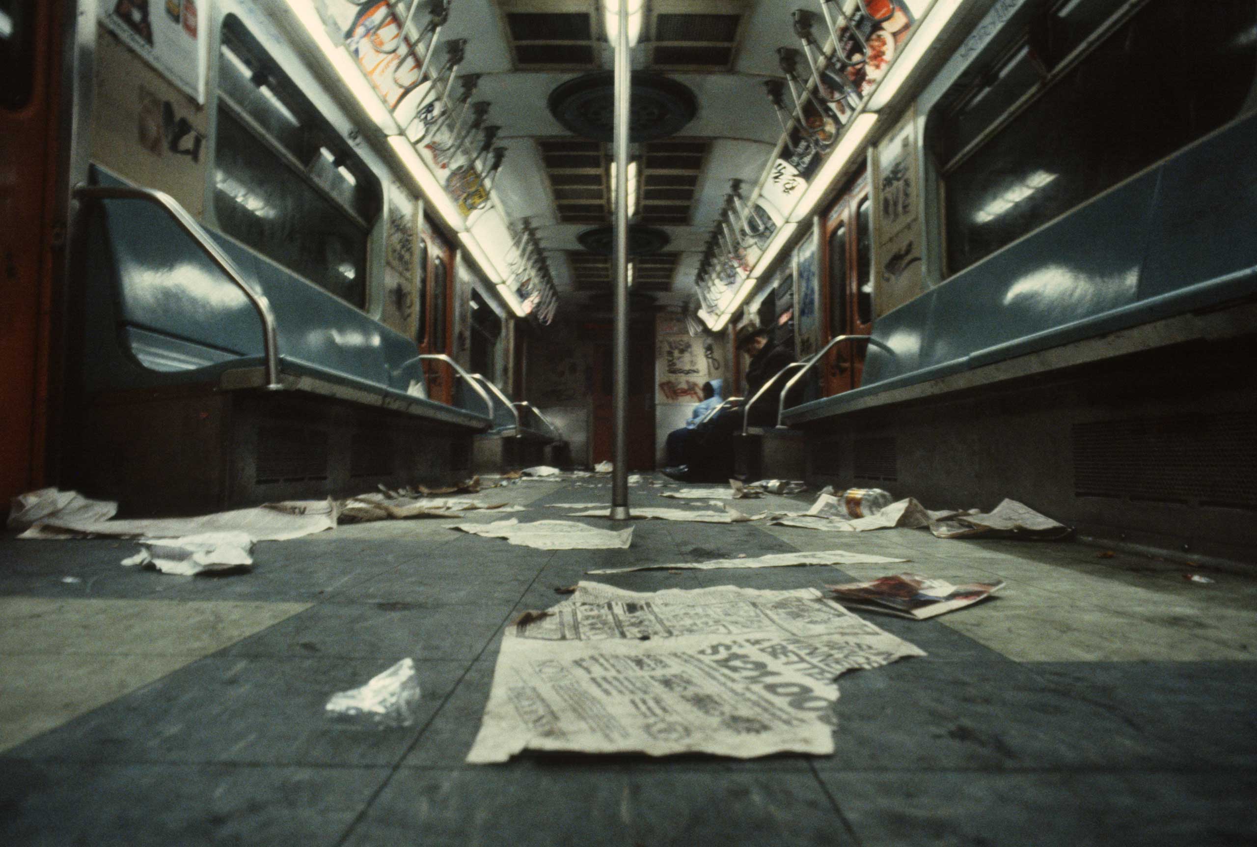 15 Rare Photos of New York's Graffiti-Covered Subway in the 1980s