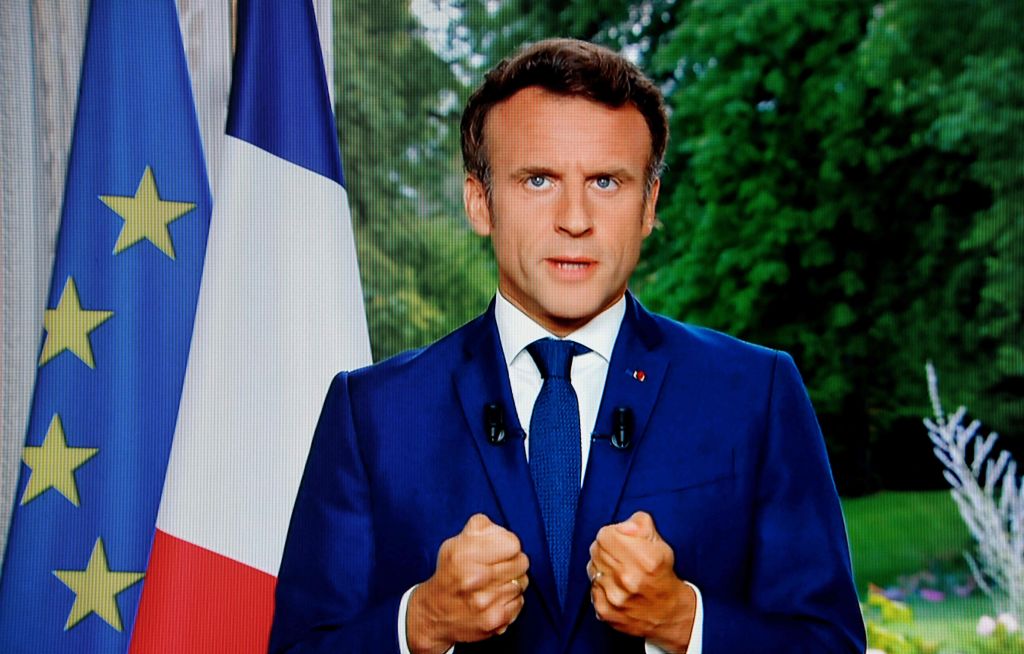 TOPSHOT-FRANCE-POLITICS-MEDIA-TV