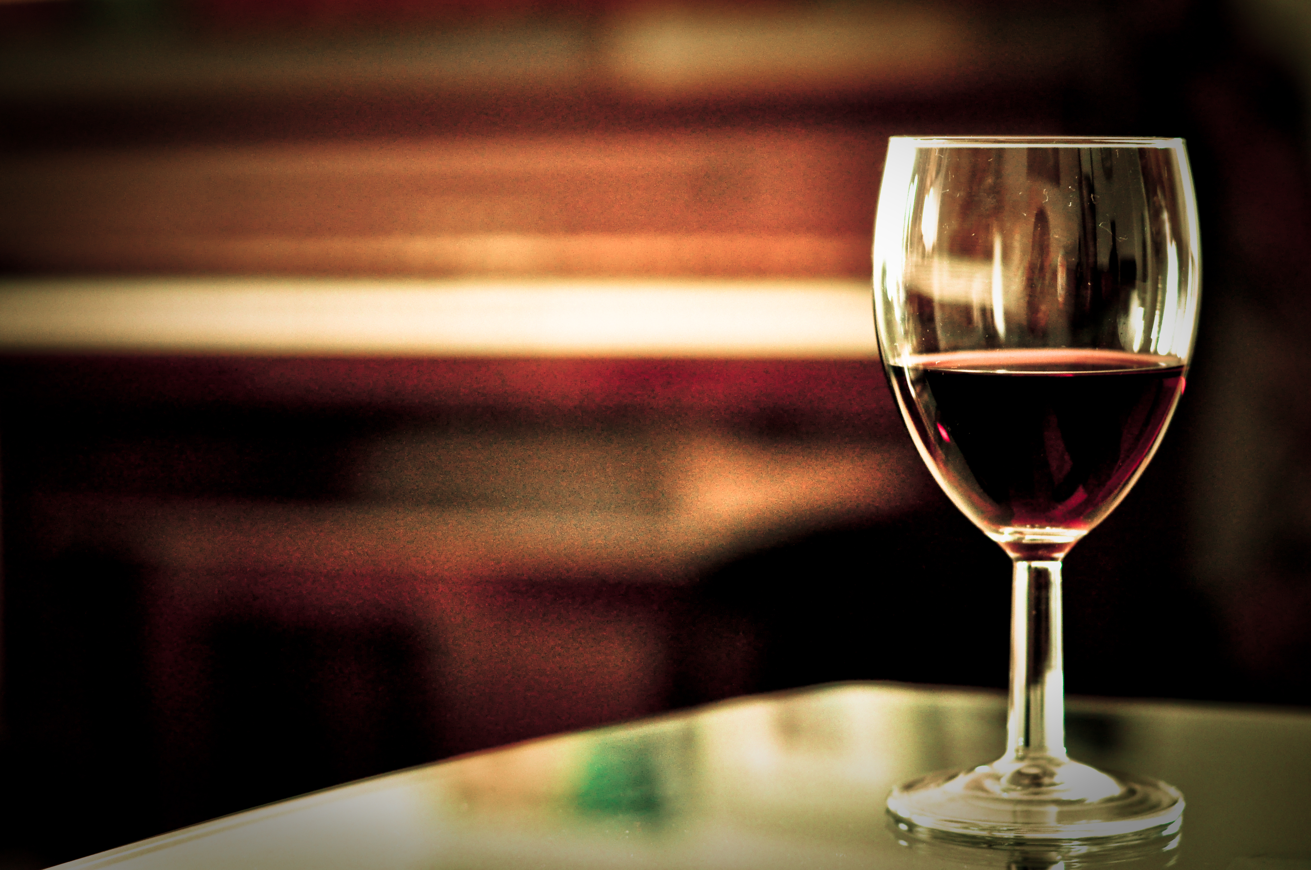 red wine glass