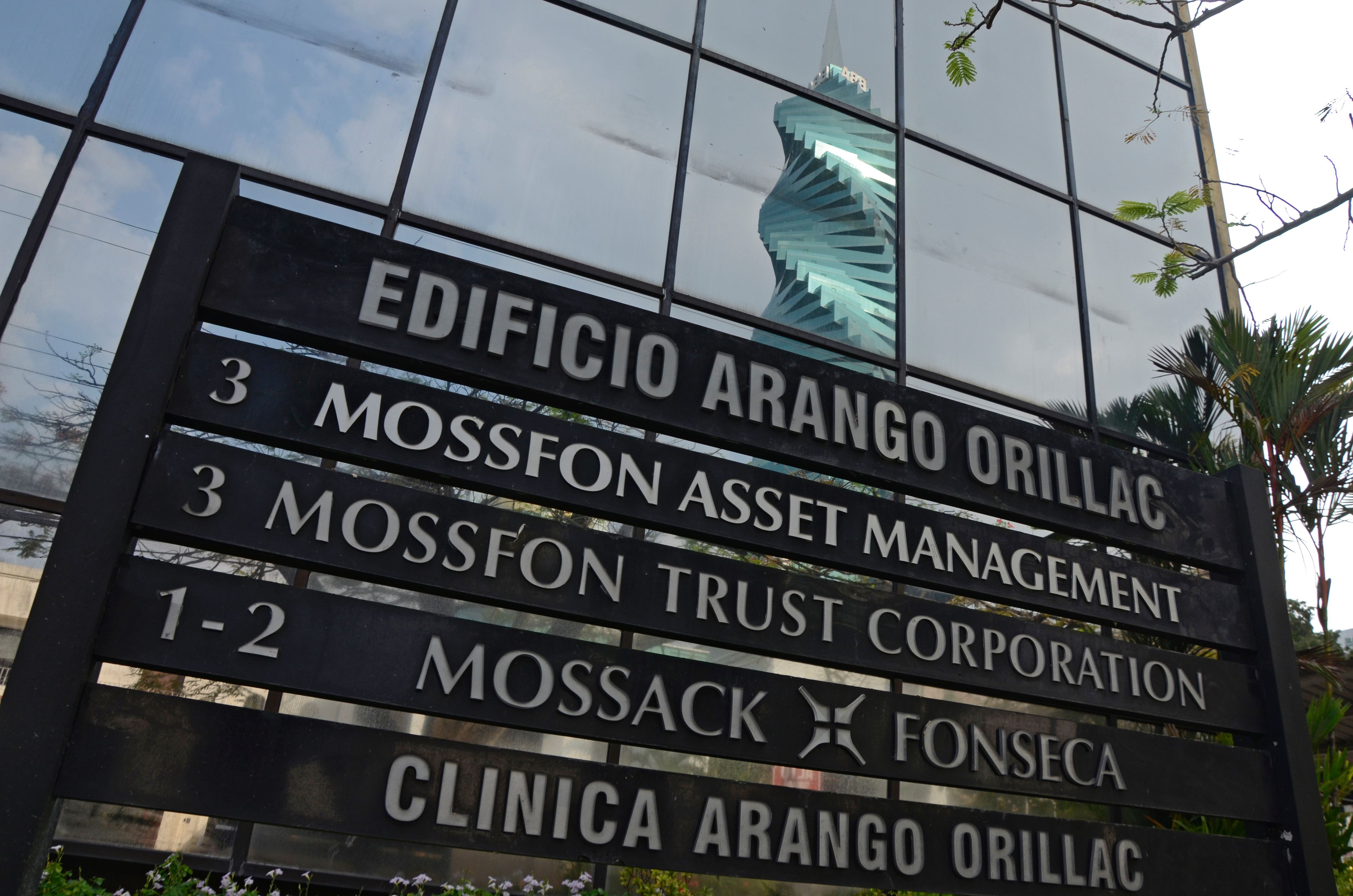 Panama Papers: Police Raid Mossack Fonseca Headquarters