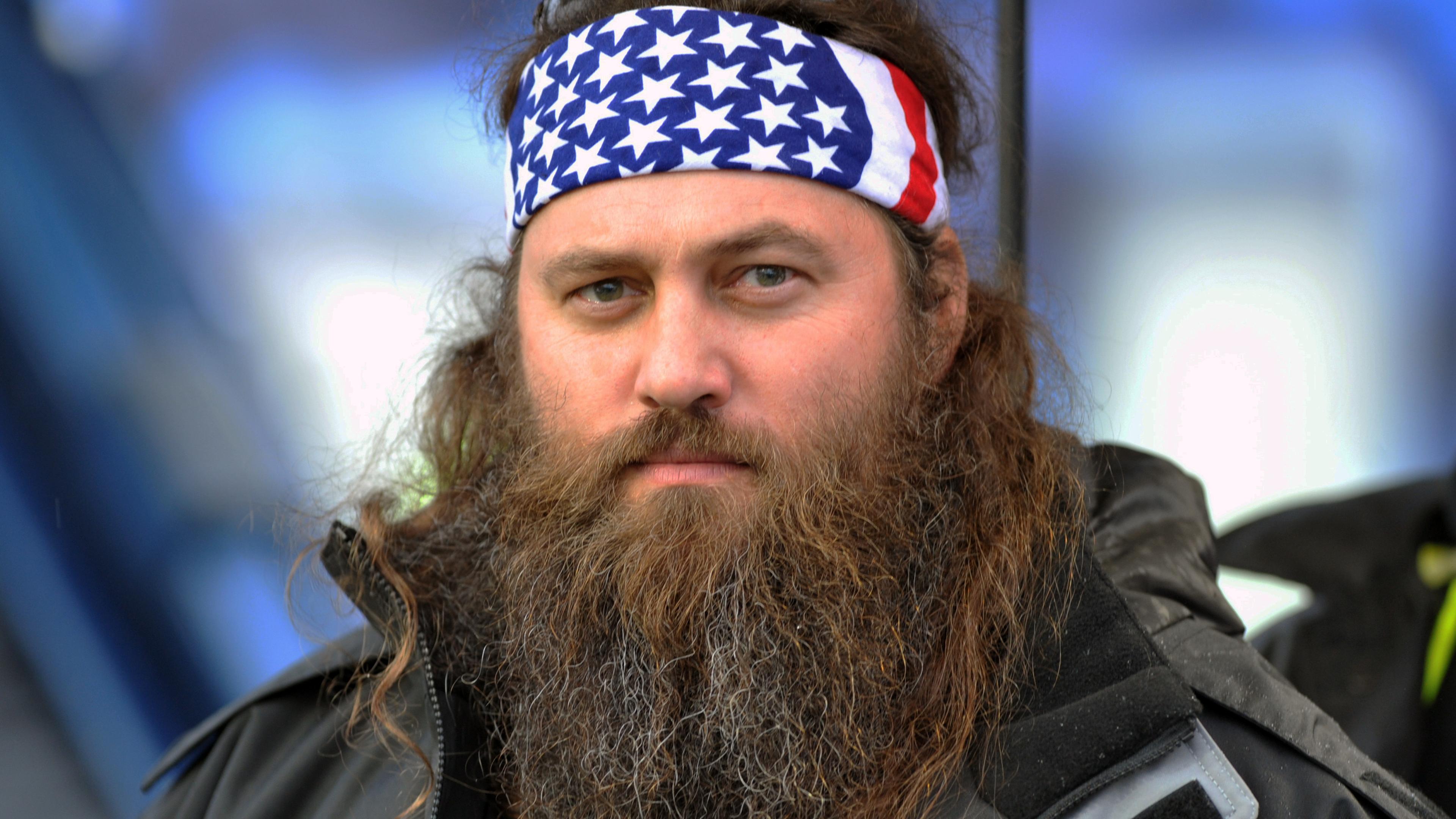 does willie robertson chew tobacco Phil Answers 22 Questions About Himself YOUR EASTER PLANS: Willie Robertson,