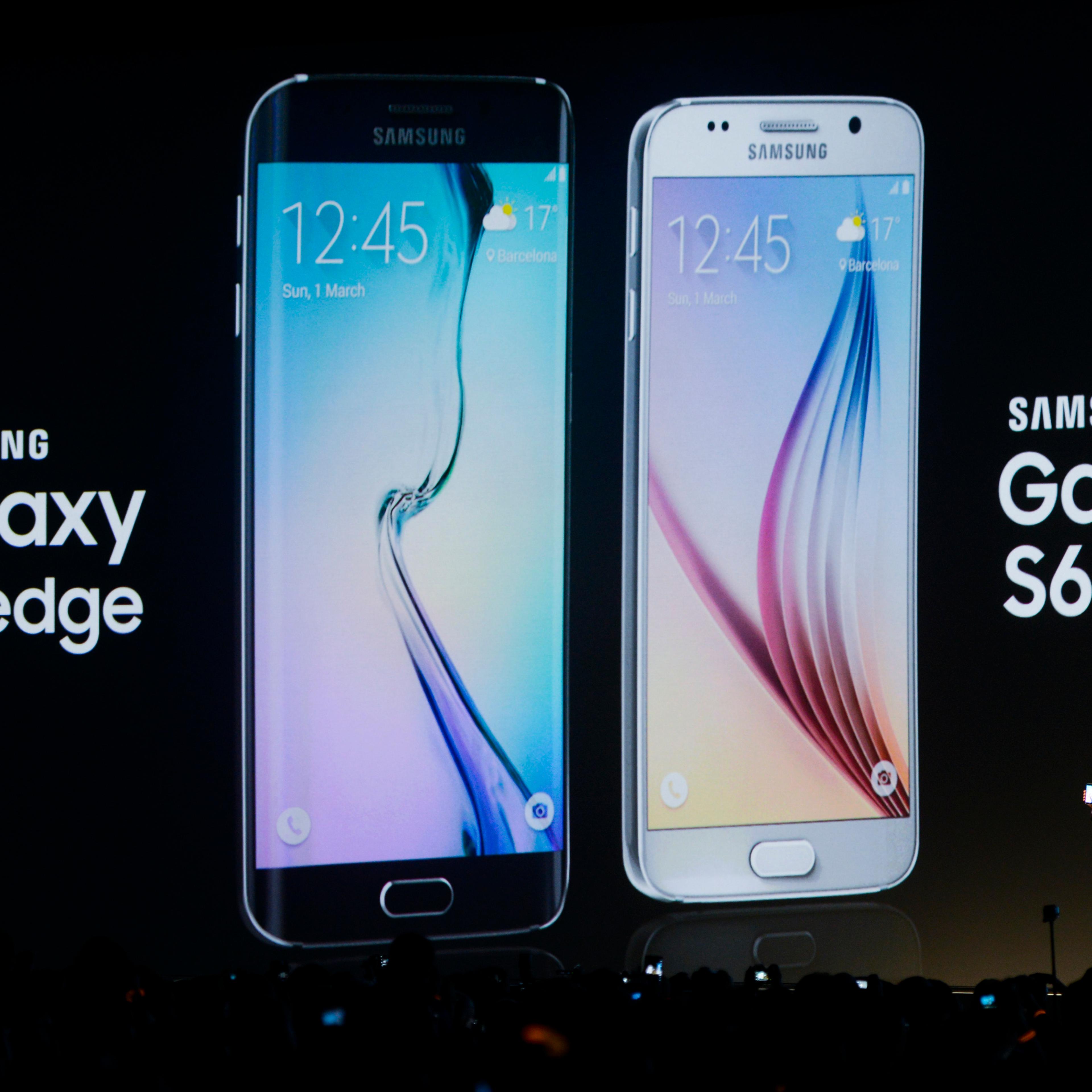 'Samsung Presents New Device at Mobile World Congress 2015'