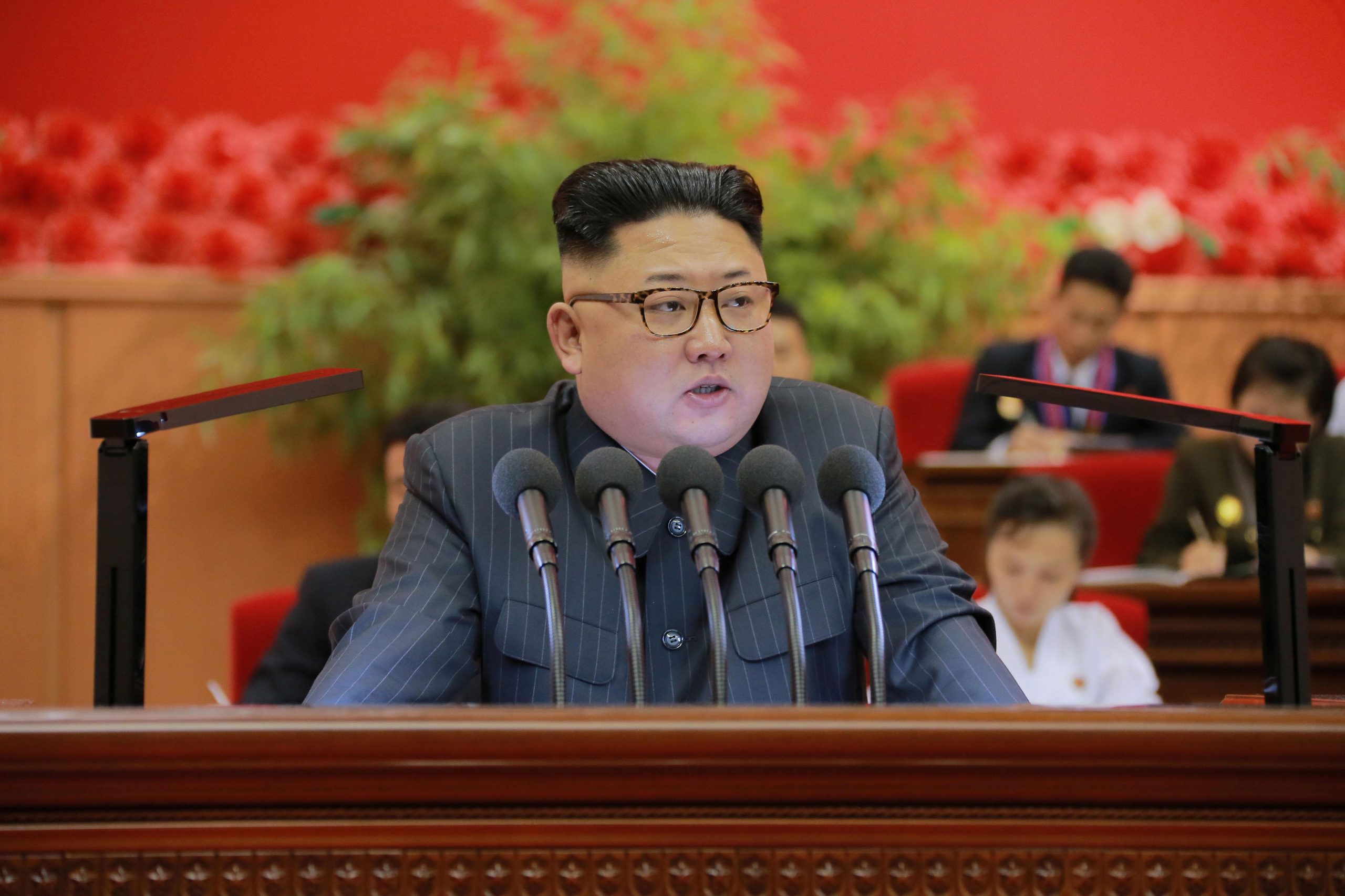 North Korean leader Kim Jong Un gives a speech at the 9th Congress of the Kim Il Sung Socialist Youth League in this undated photo released by North Korea's Korean Central News Agency (KCNA) in Pyongyang on August 29, 2016. KCNA/ via REUTERS ATTENTION ED