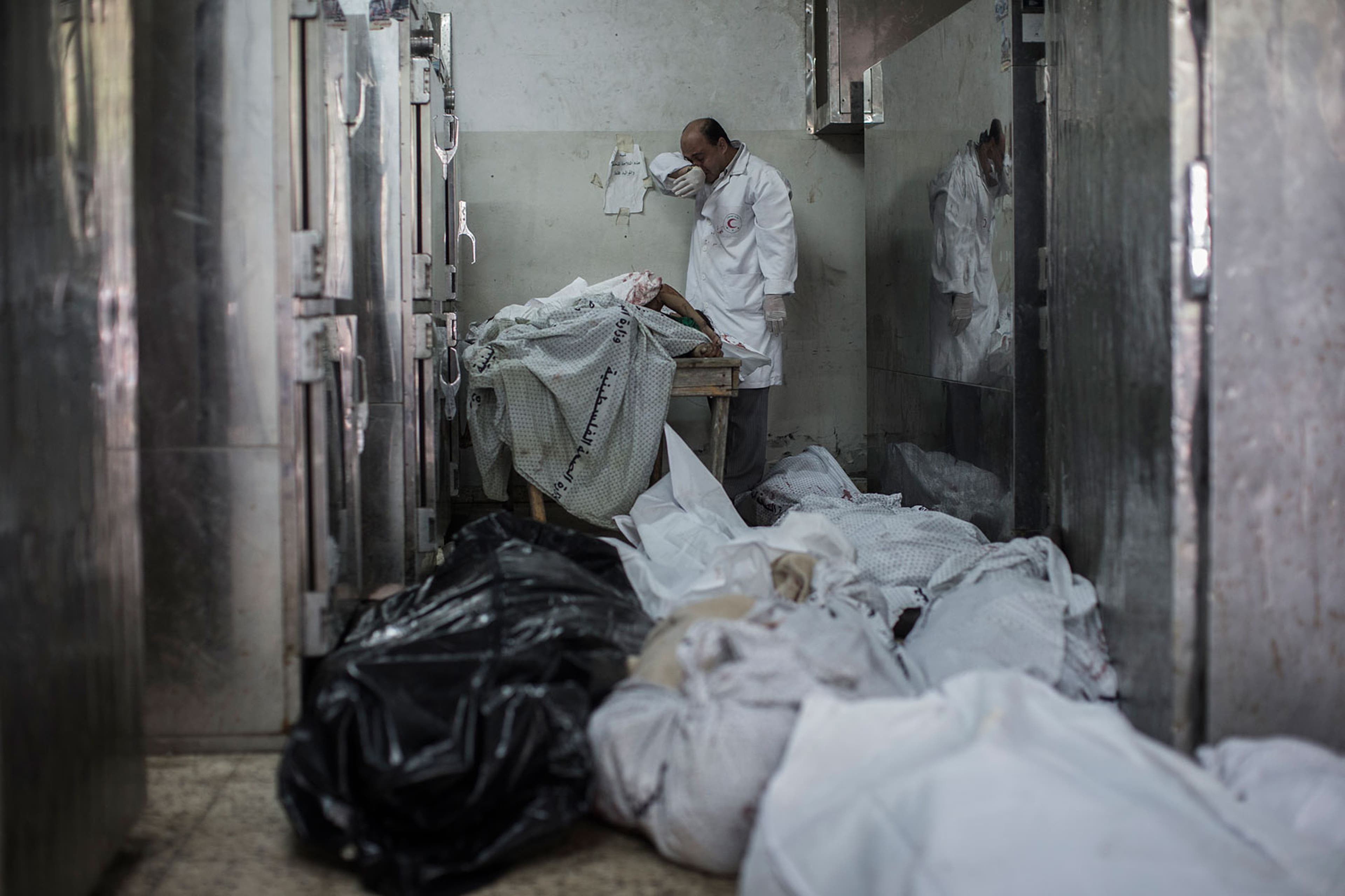 Casualties mount in Gaza City, Israel expands ground operation
