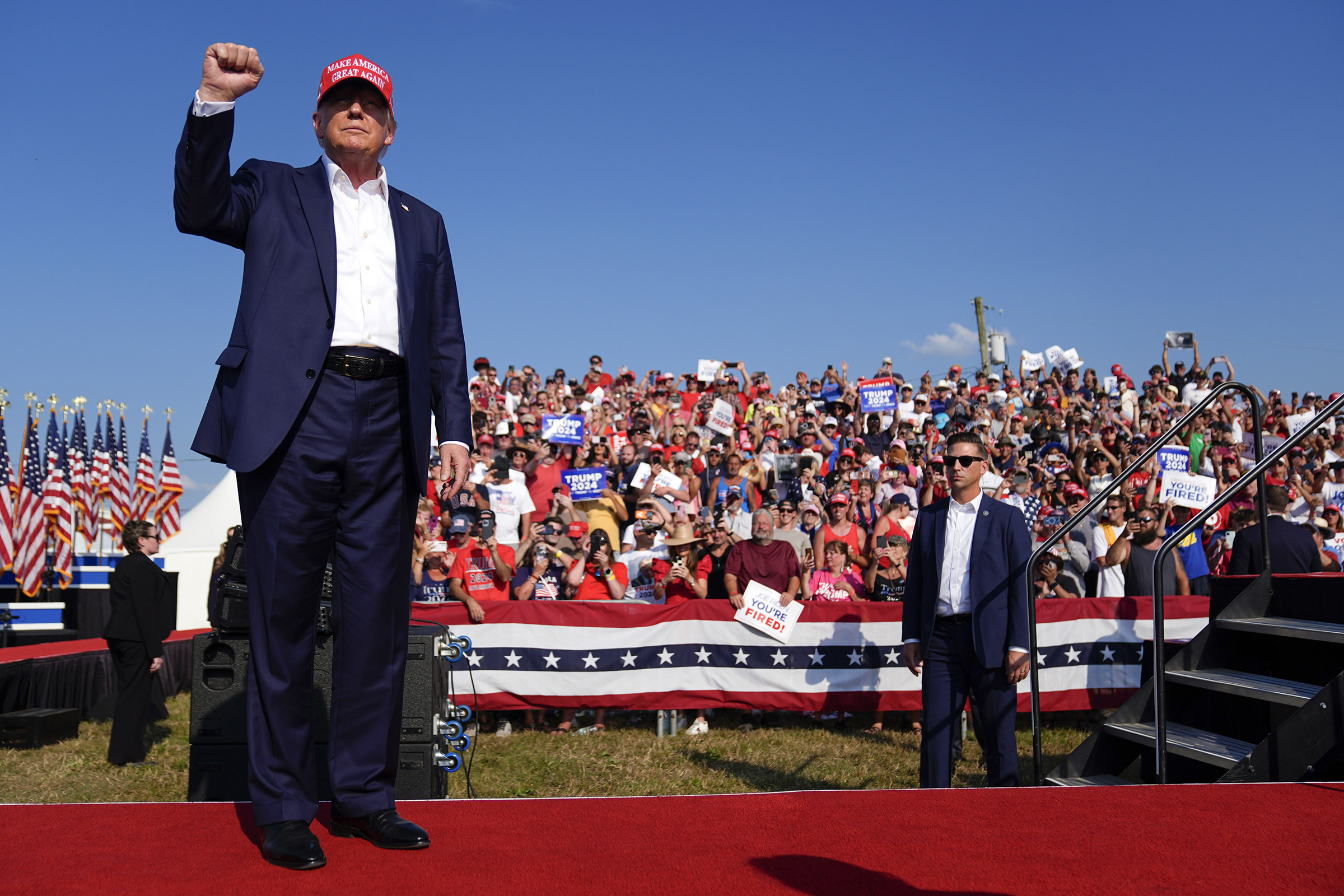 Interview With the Photographer of Trump Image