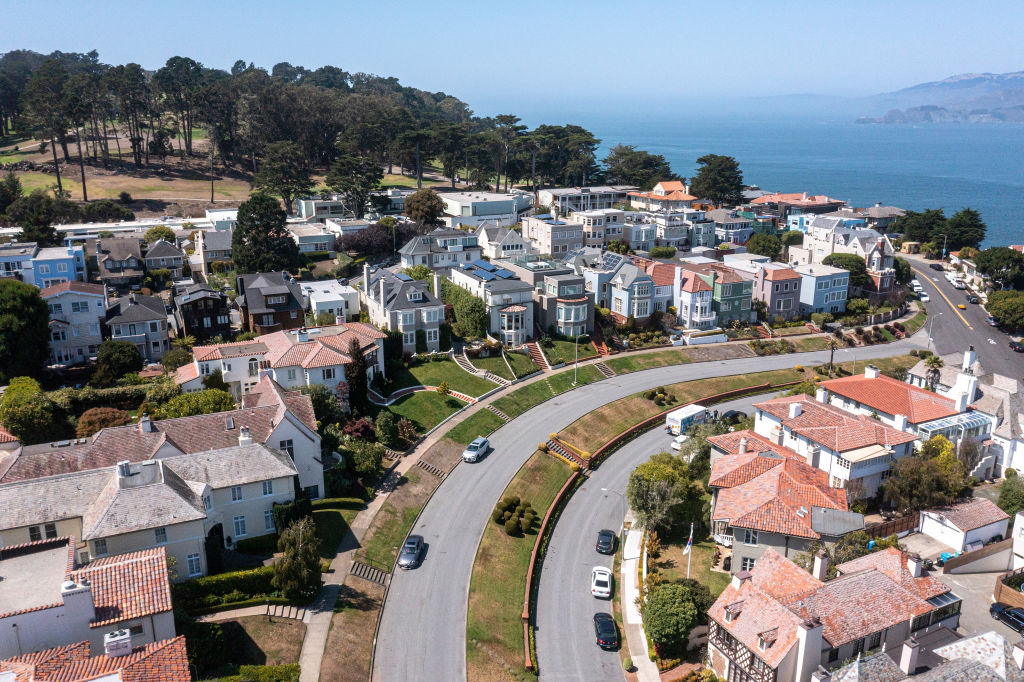 us-housing-prices-fall-first-time-since-2012