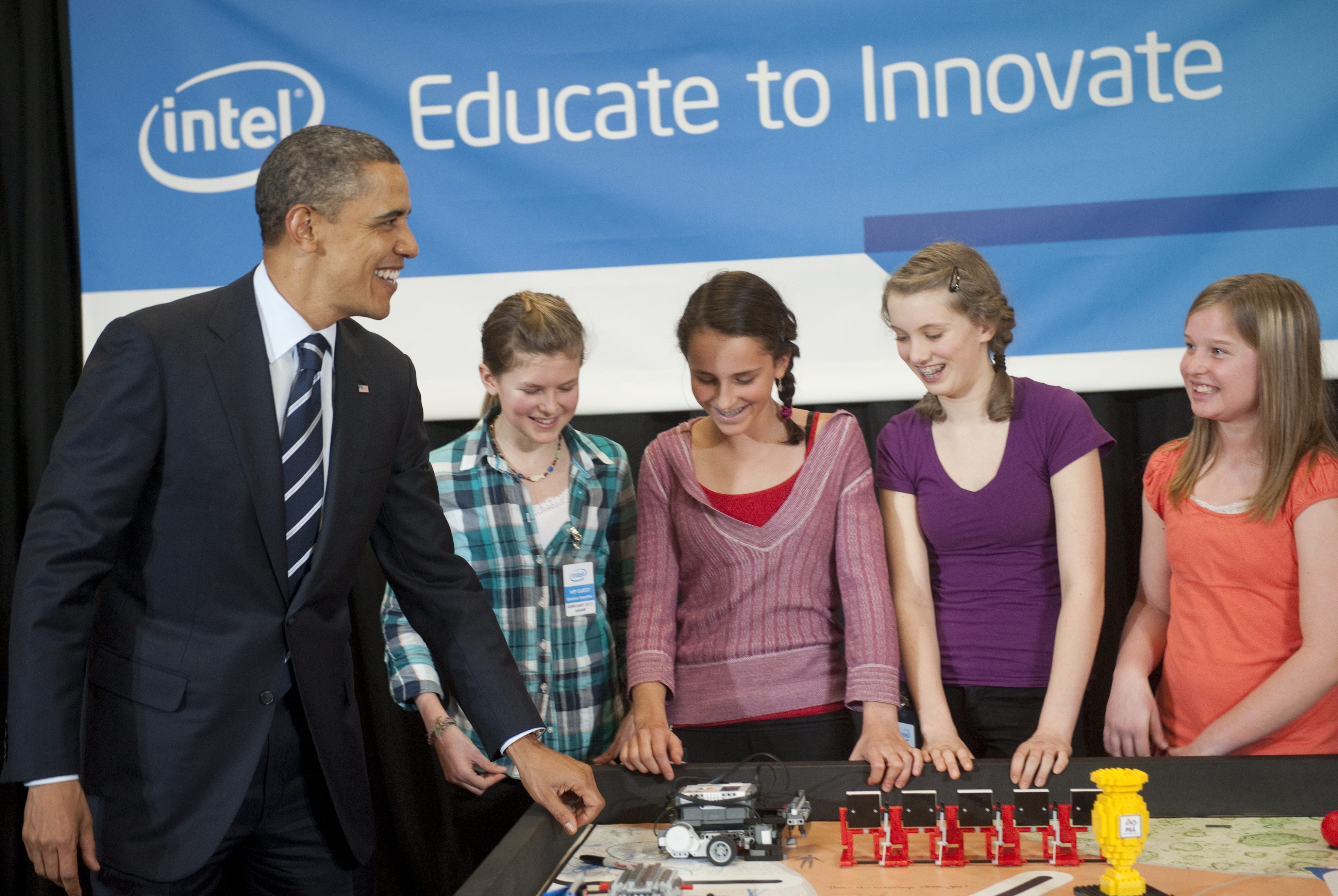 US President Barack Obama speaks with In