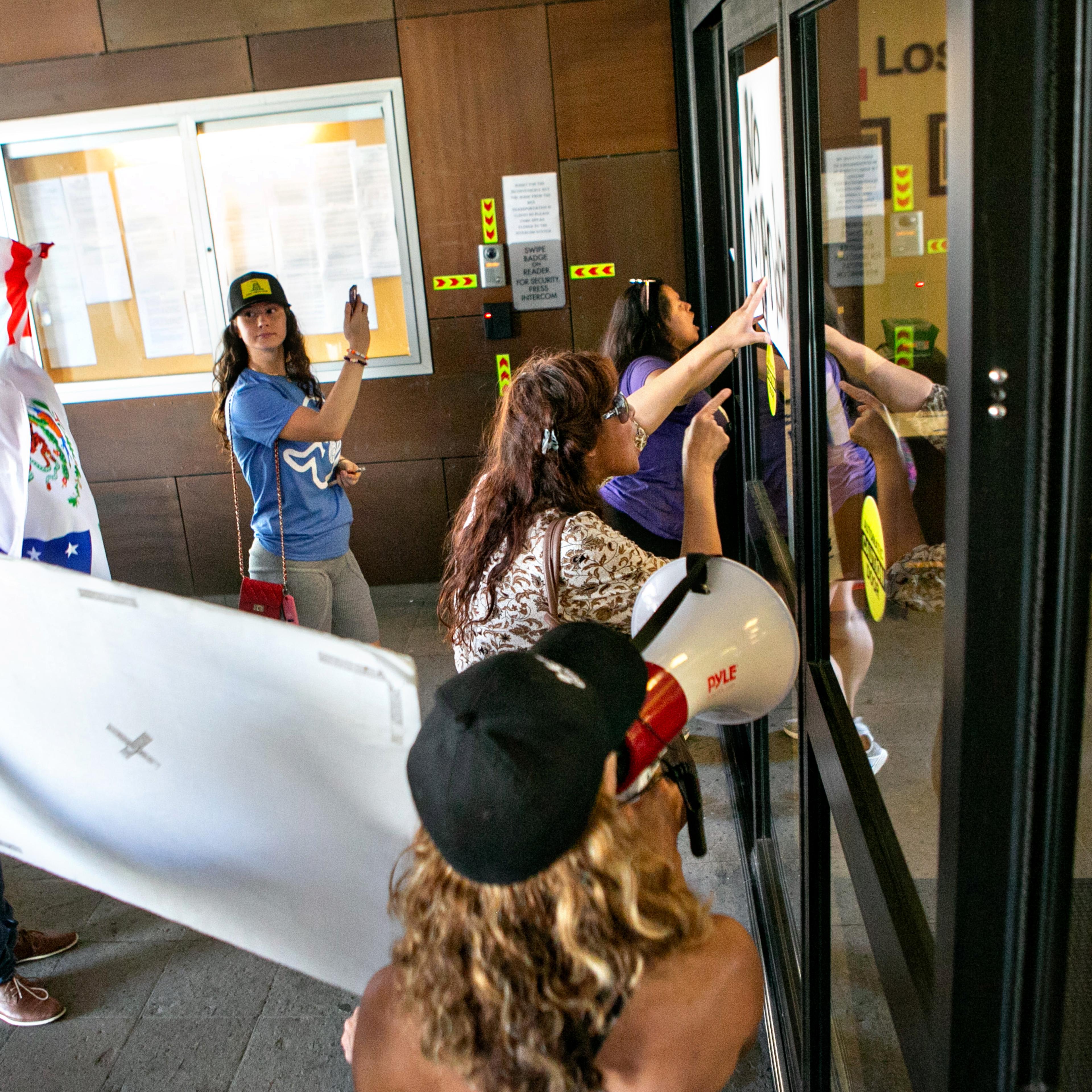 Demonstrators protest masking and mandatory vaccination for students