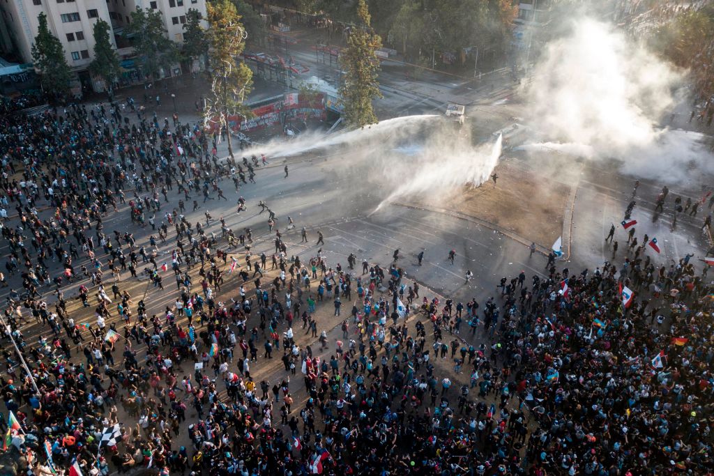 TOPSHOT-CHILE-CRISIS-PROTEST