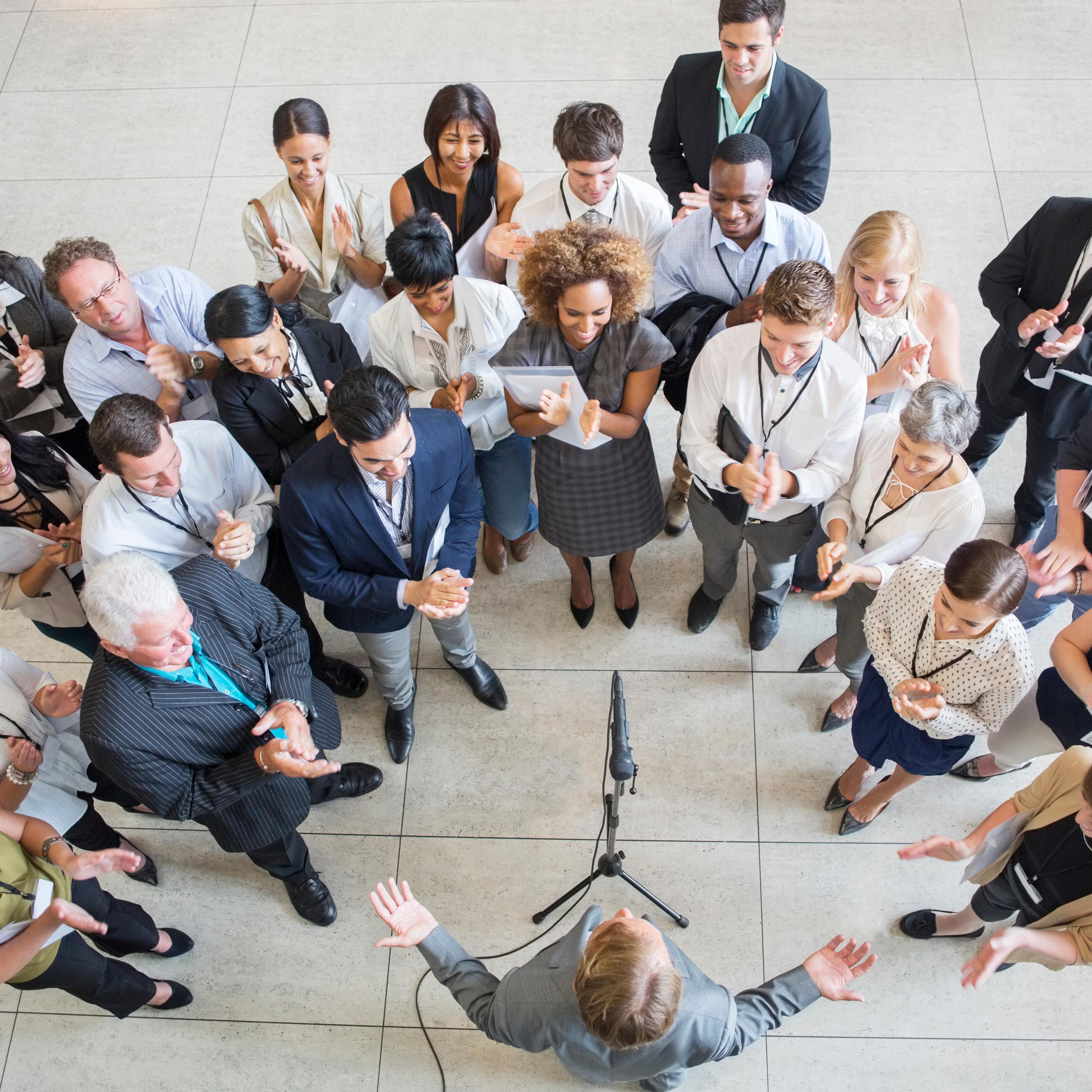 applauding-audience-man-speaking