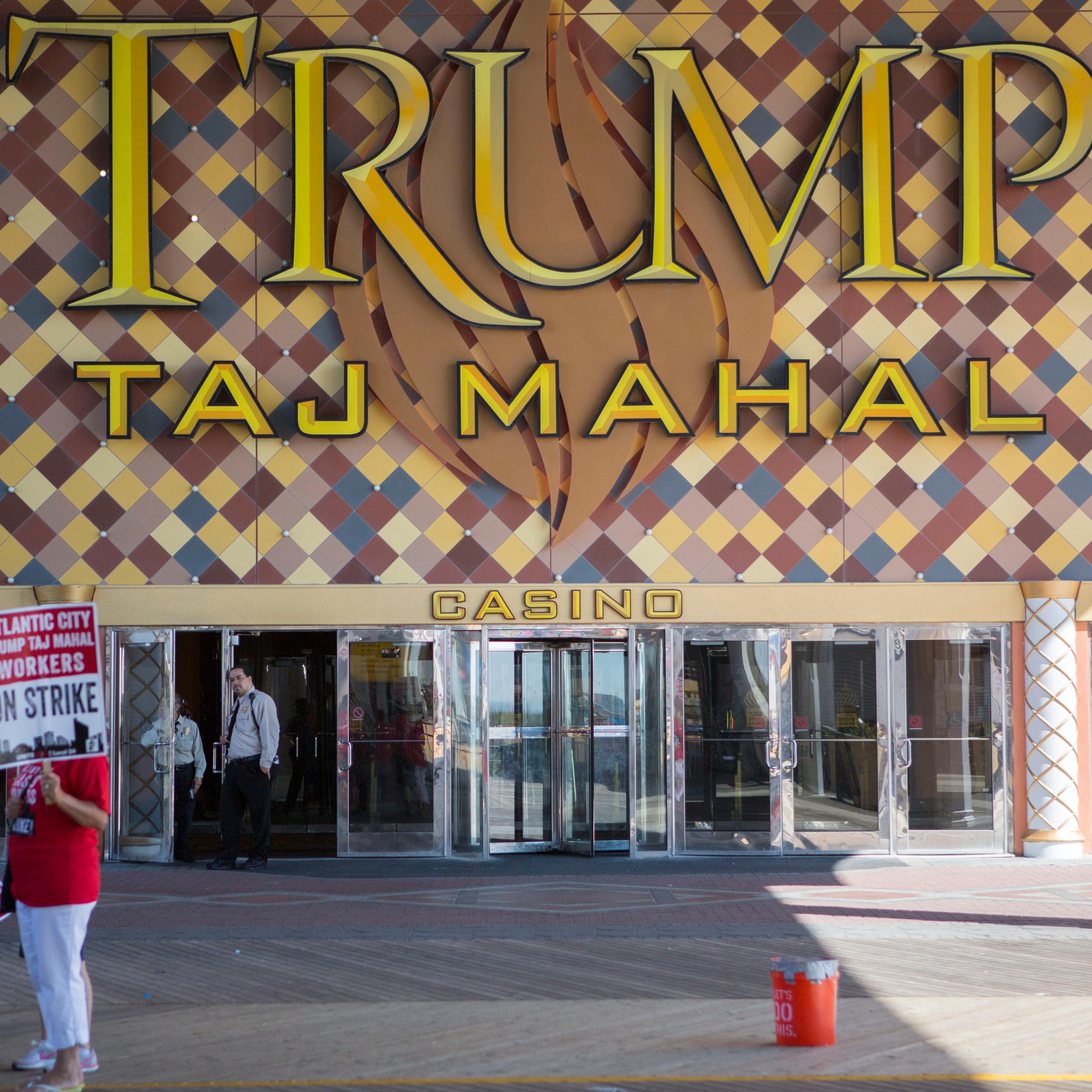 Hillary Clinton Addresses Trump's Business Record At Atlantic City Rally