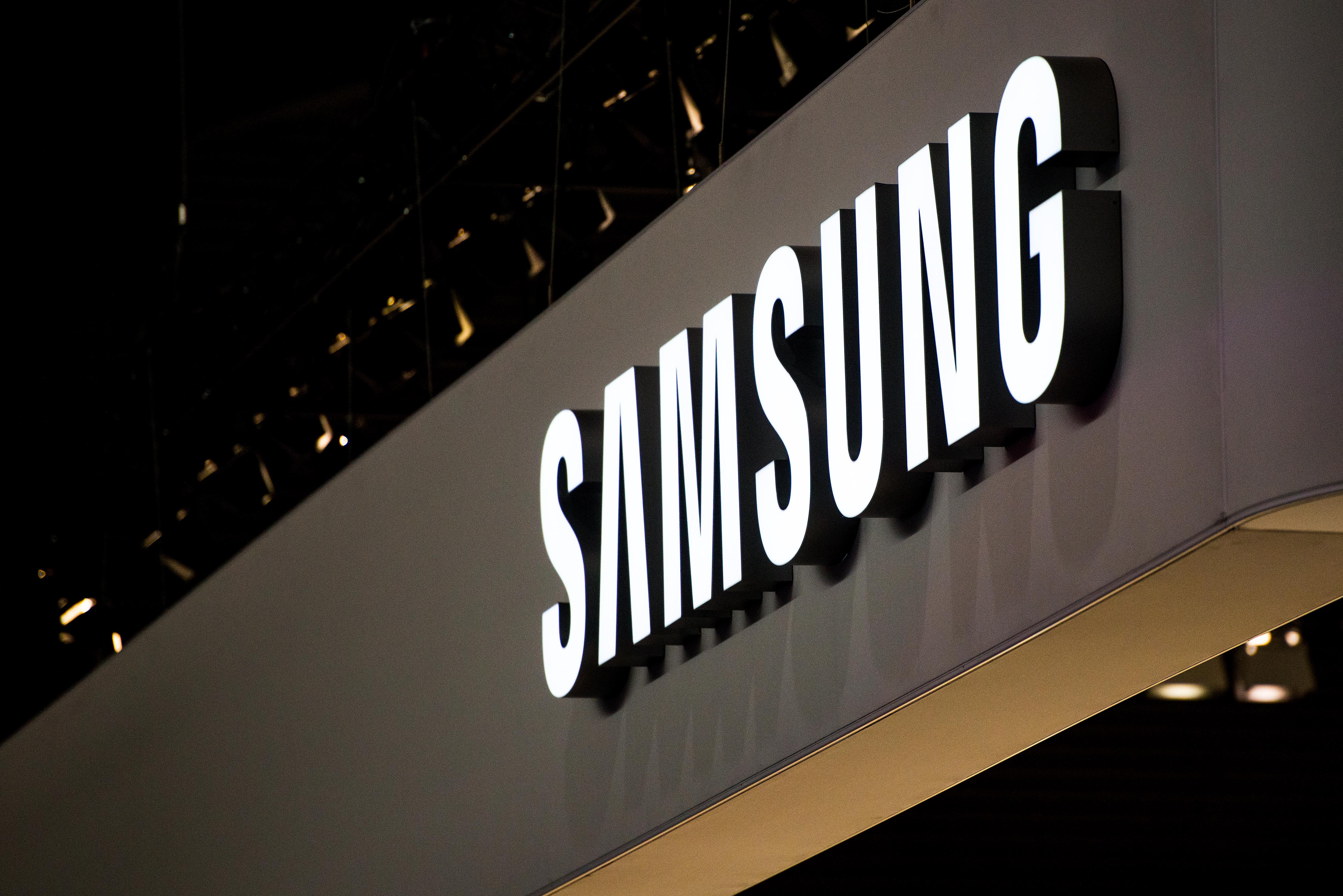 Mobile World Congress 2015 - Day 2