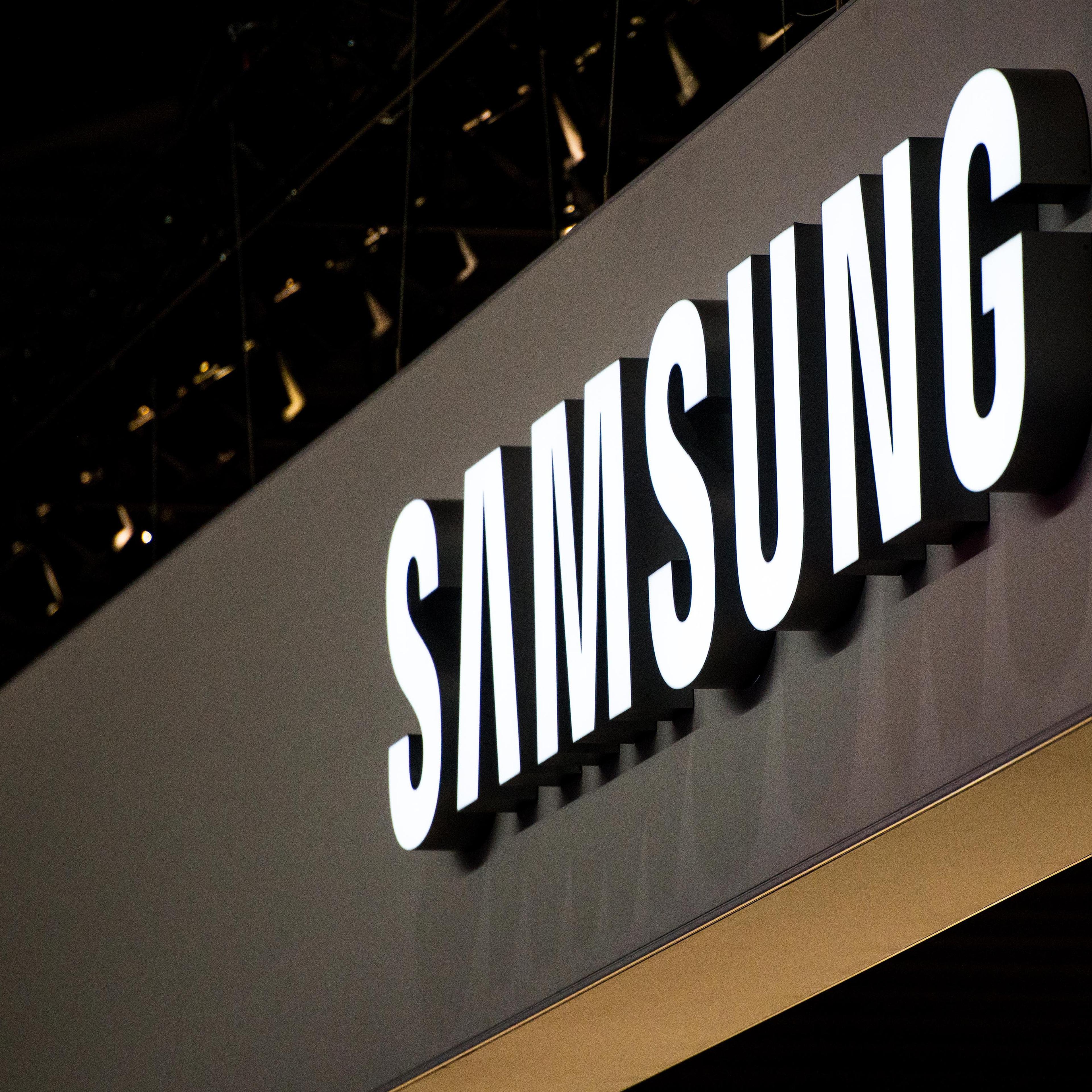 Mobile World Congress 2015 - Day 2