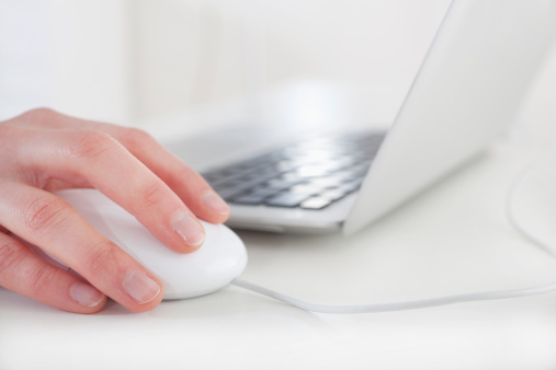 hand-using-computer-mouse