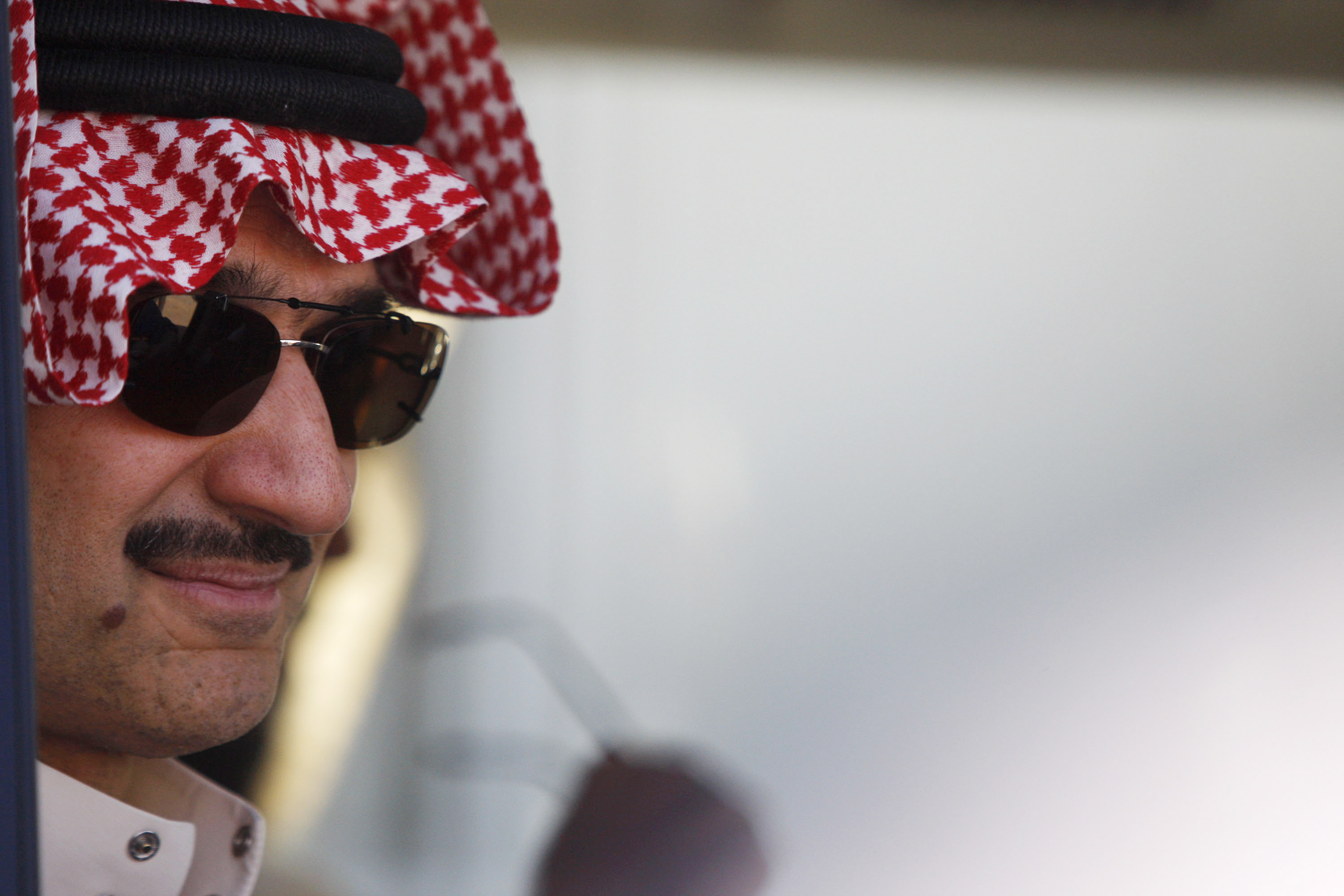 Al Waleed Bin Talal Visits Zaatari Refugee Camp In Jordan