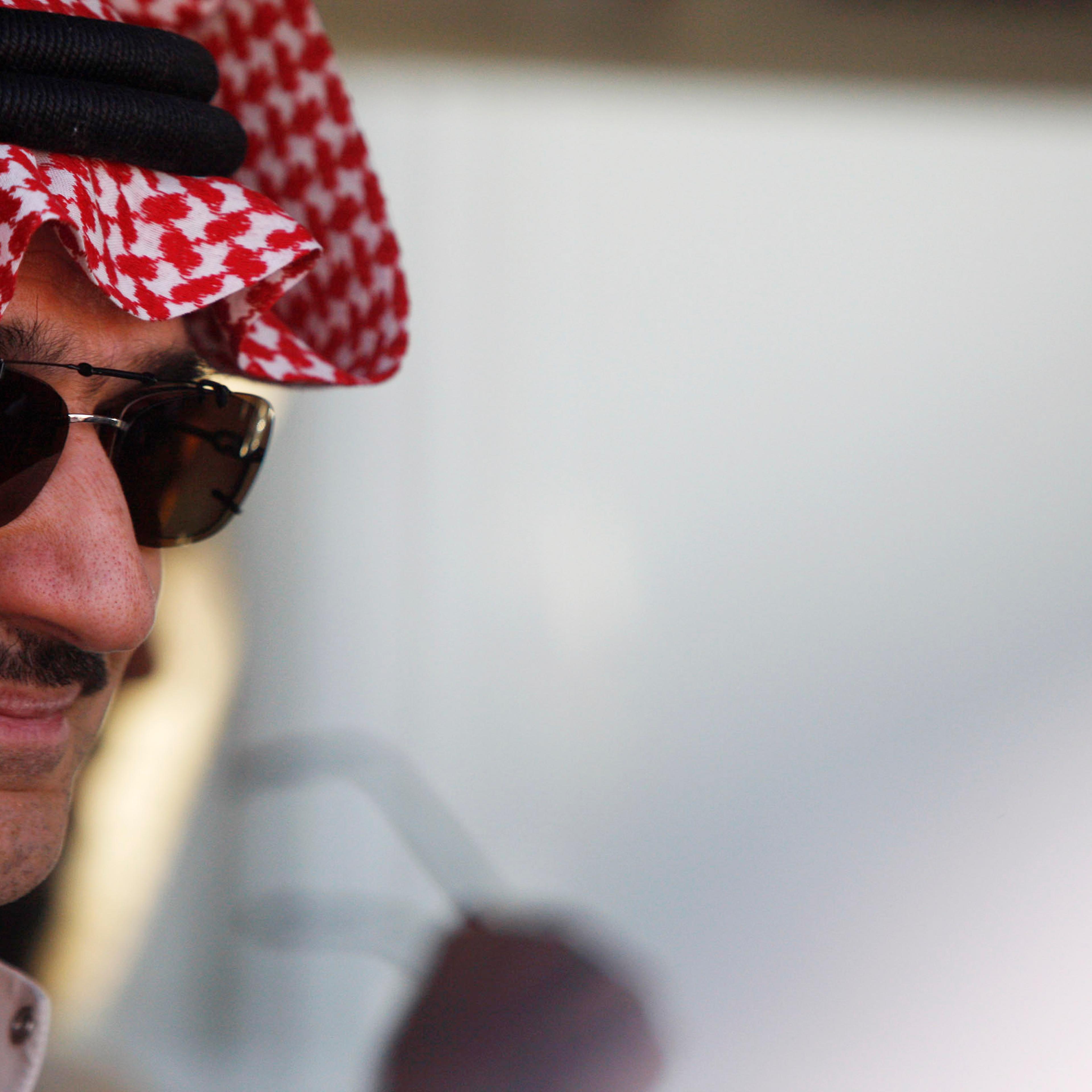 Al Waleed Bin Talal Visits Zaatari Refugee Camp In Jordan