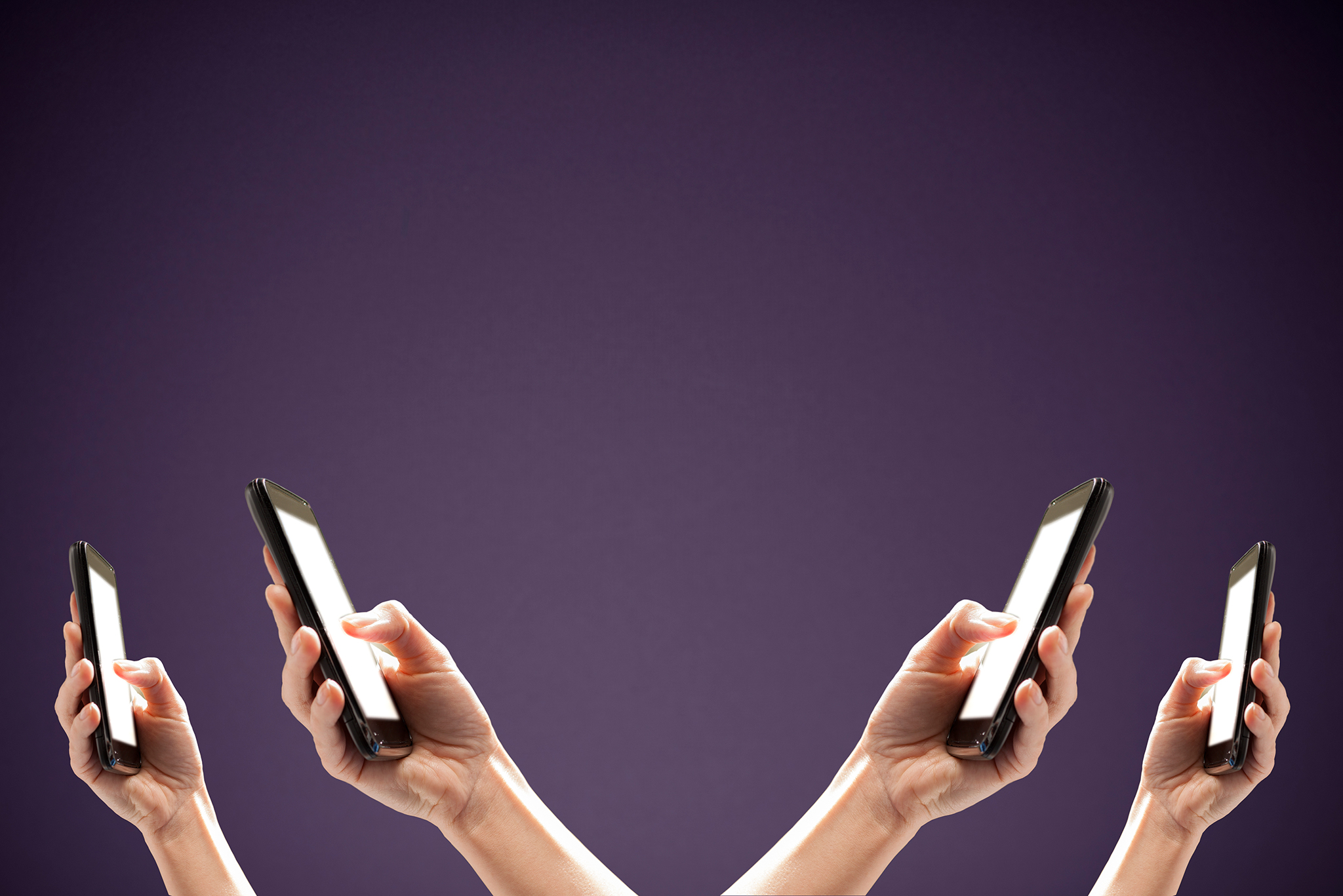 smart phones hands texting
