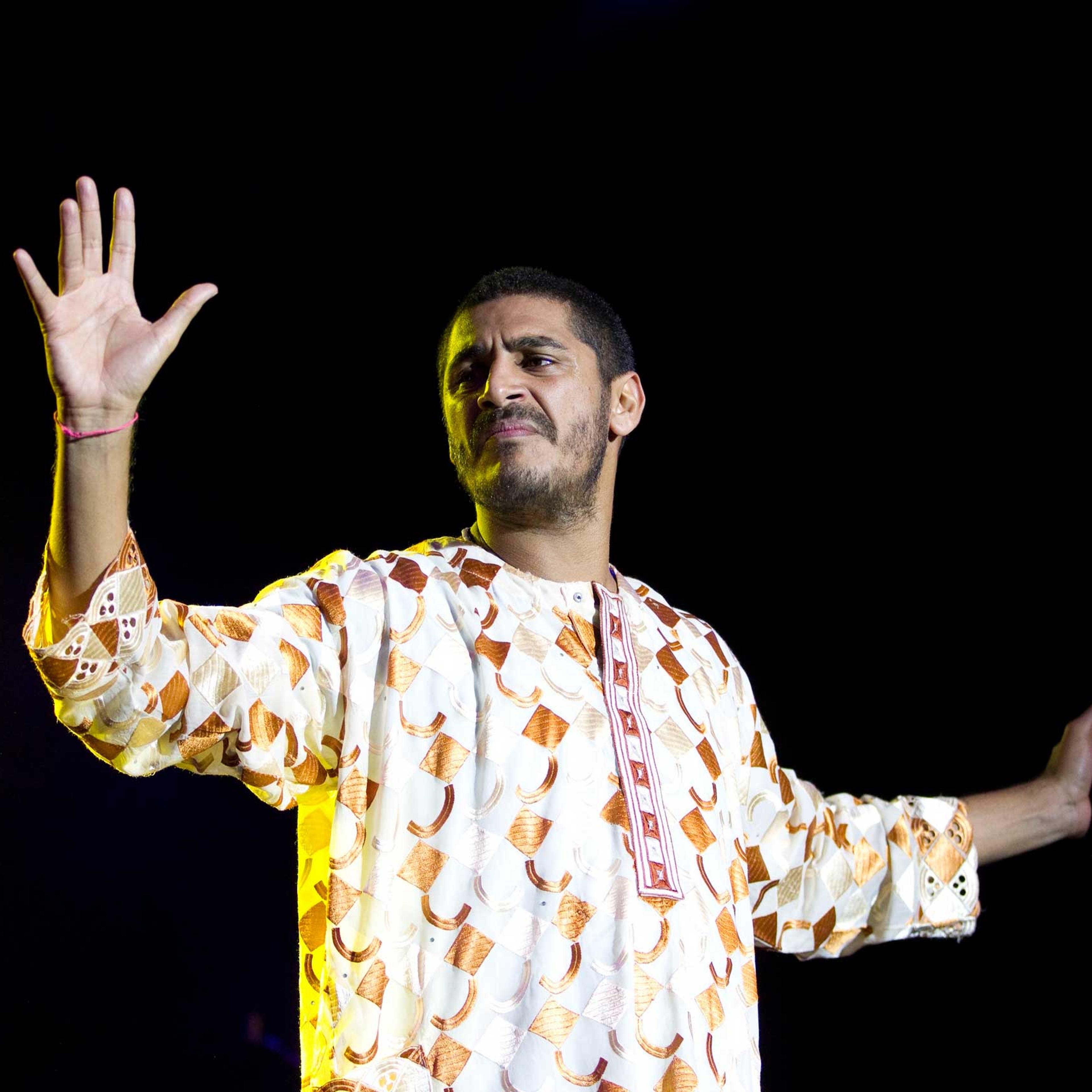 Criolo performing in London 2012.