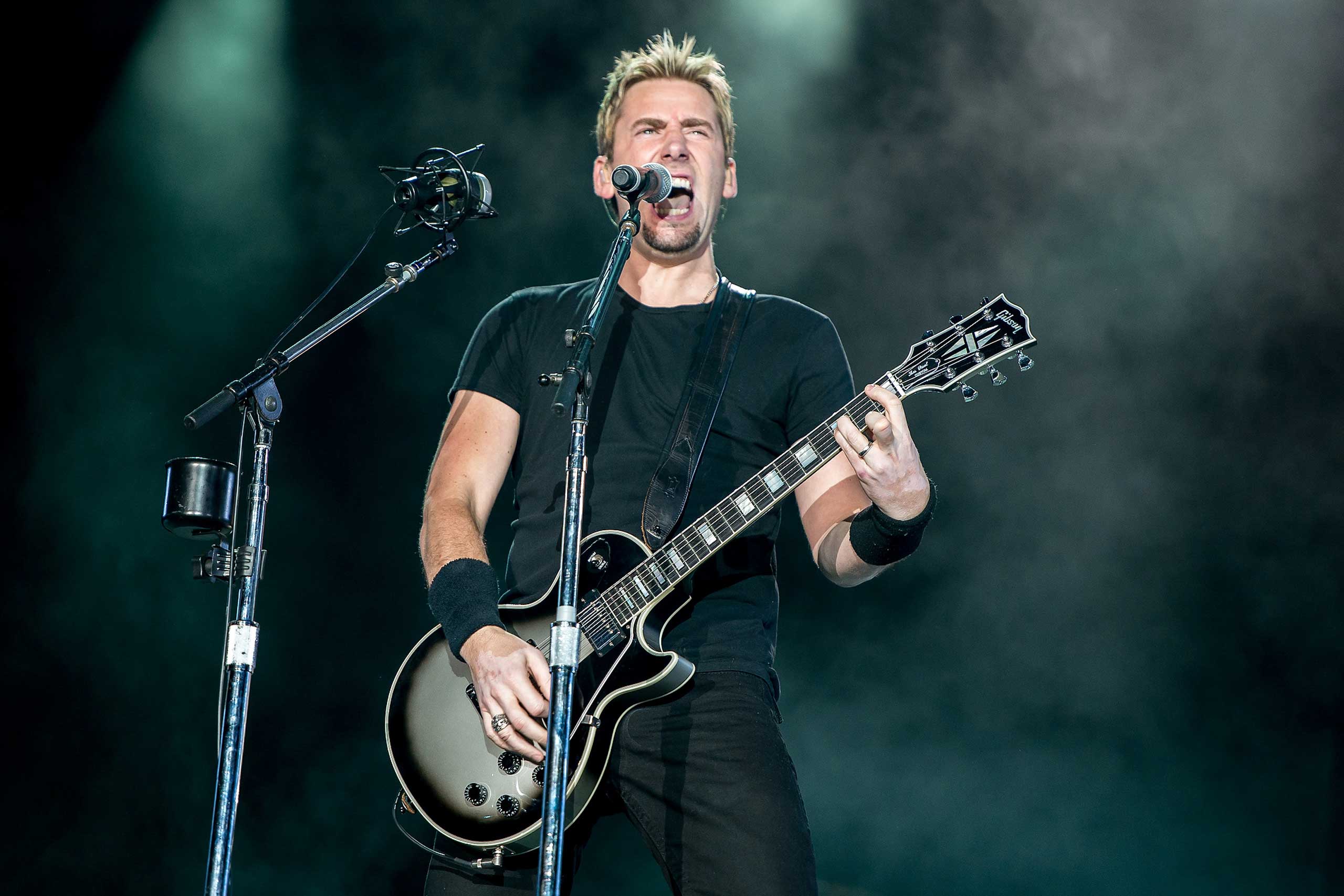 Nickelback Chad Kroeger: Cancels Rest of Tour for Singer's Surgery