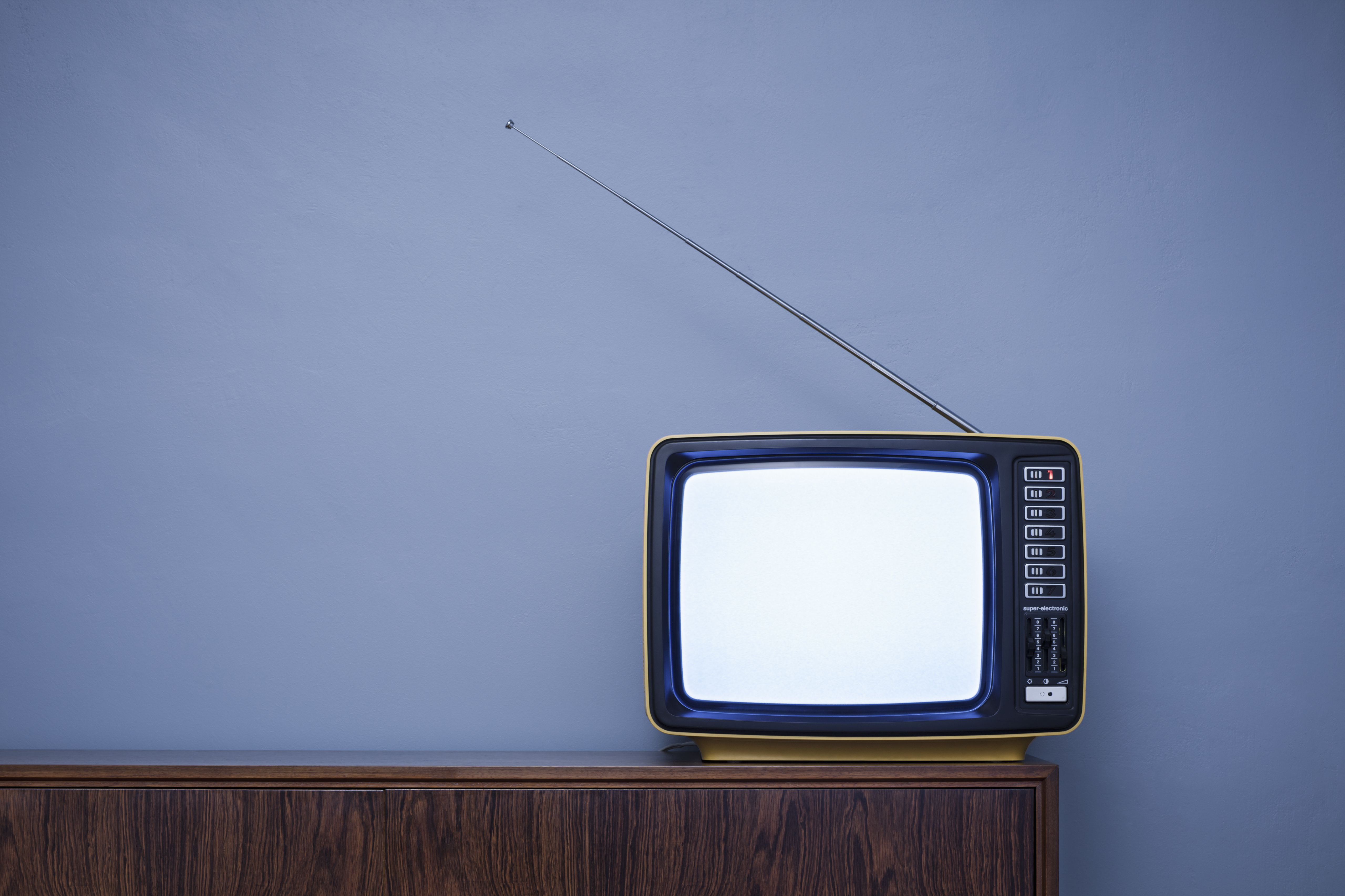 Television set