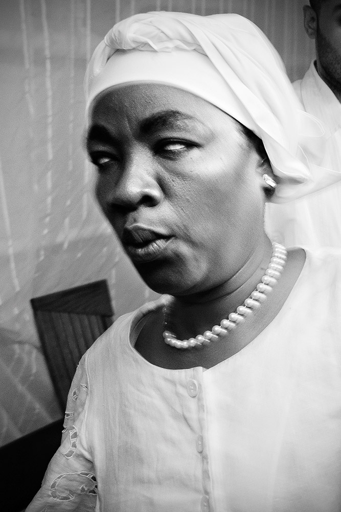 Mambo Carmen becomes possessed by the Loa Klemezin. 2010.