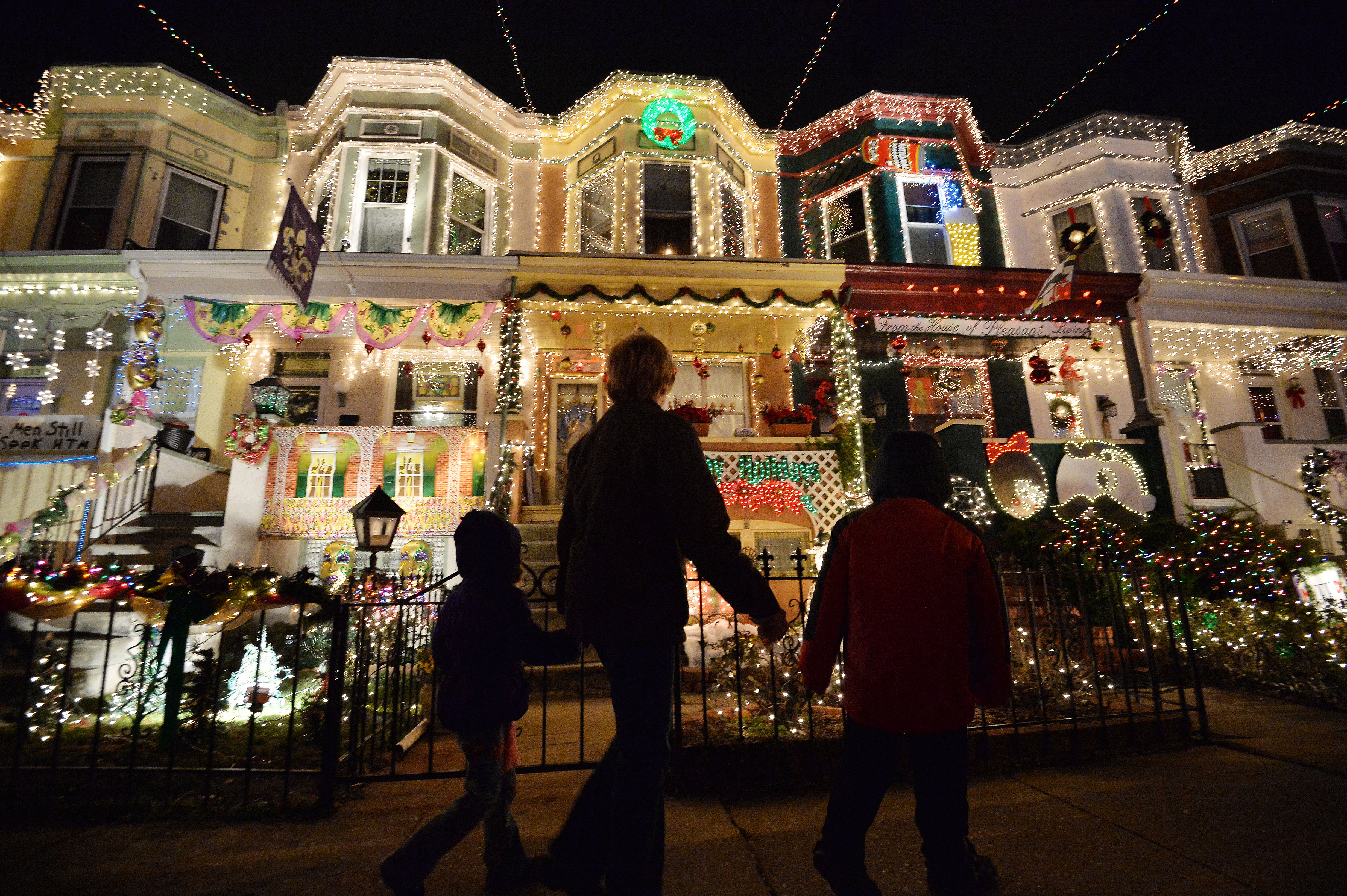 US-CHRISTMAS-LIGHTS