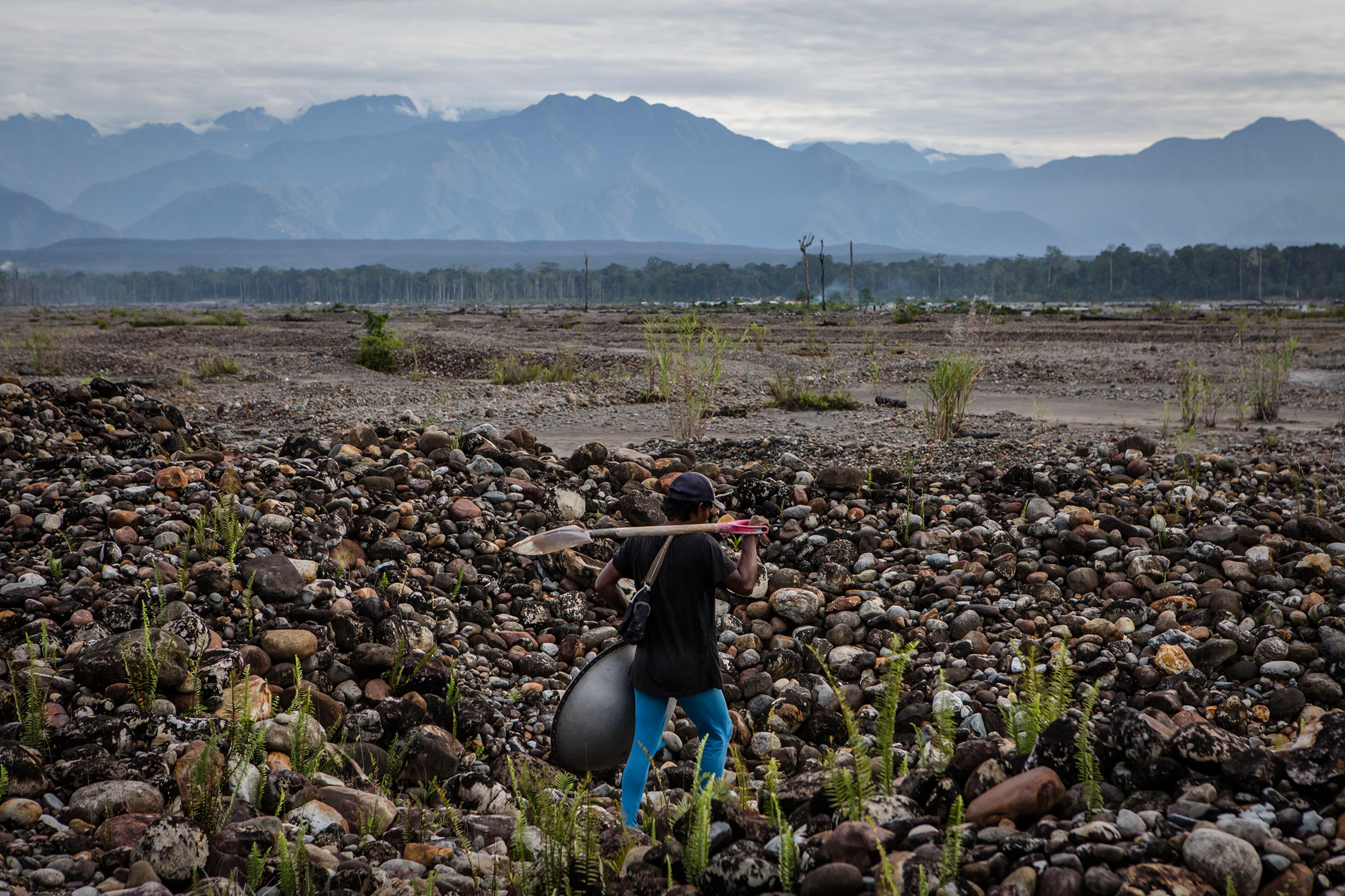 Timika Rivers Papua: Poverty and Death in Indonesia's Land of Gold