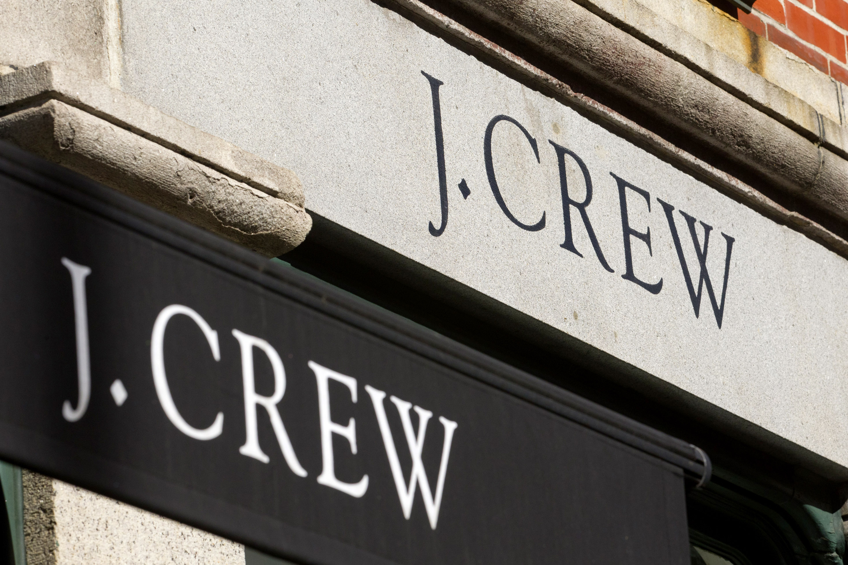 j crew store exterior