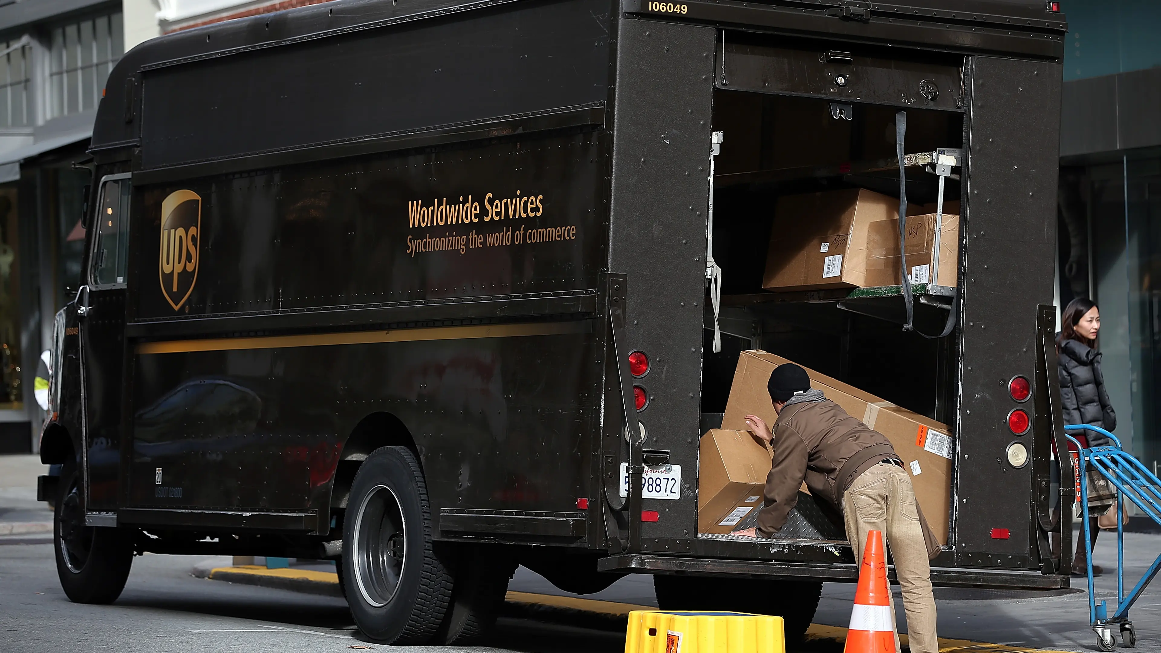 Ups February Here's How UPS's Twitter Is Going to Save Your Holidays