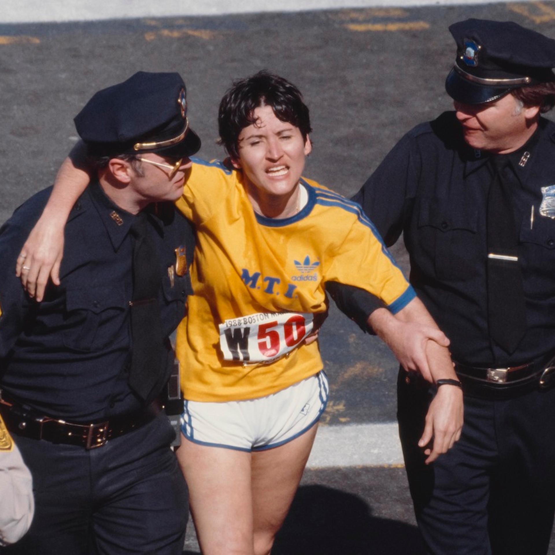 Rosie Ruiz Finishes Boston Marathon
