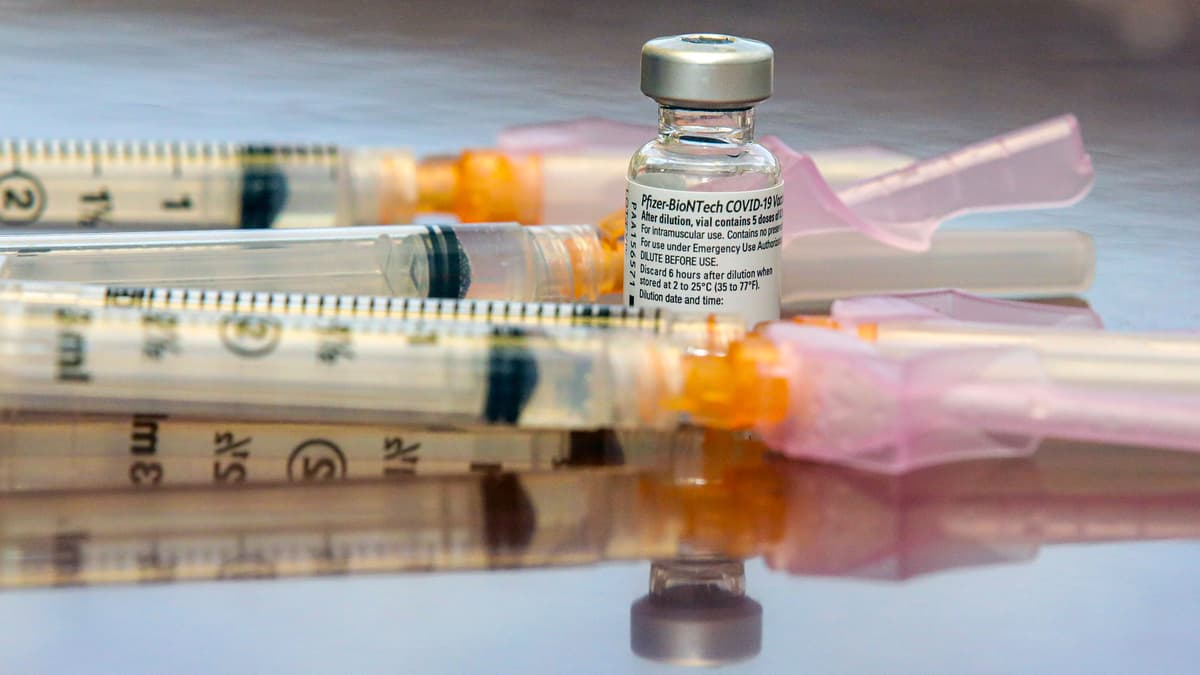 does b12 injection interfere with pfizer covid vaccine Pfizer-BioNTech Covid-19 shot loses power against Omicron variant Pfizer-BioNTech Will Test a Third