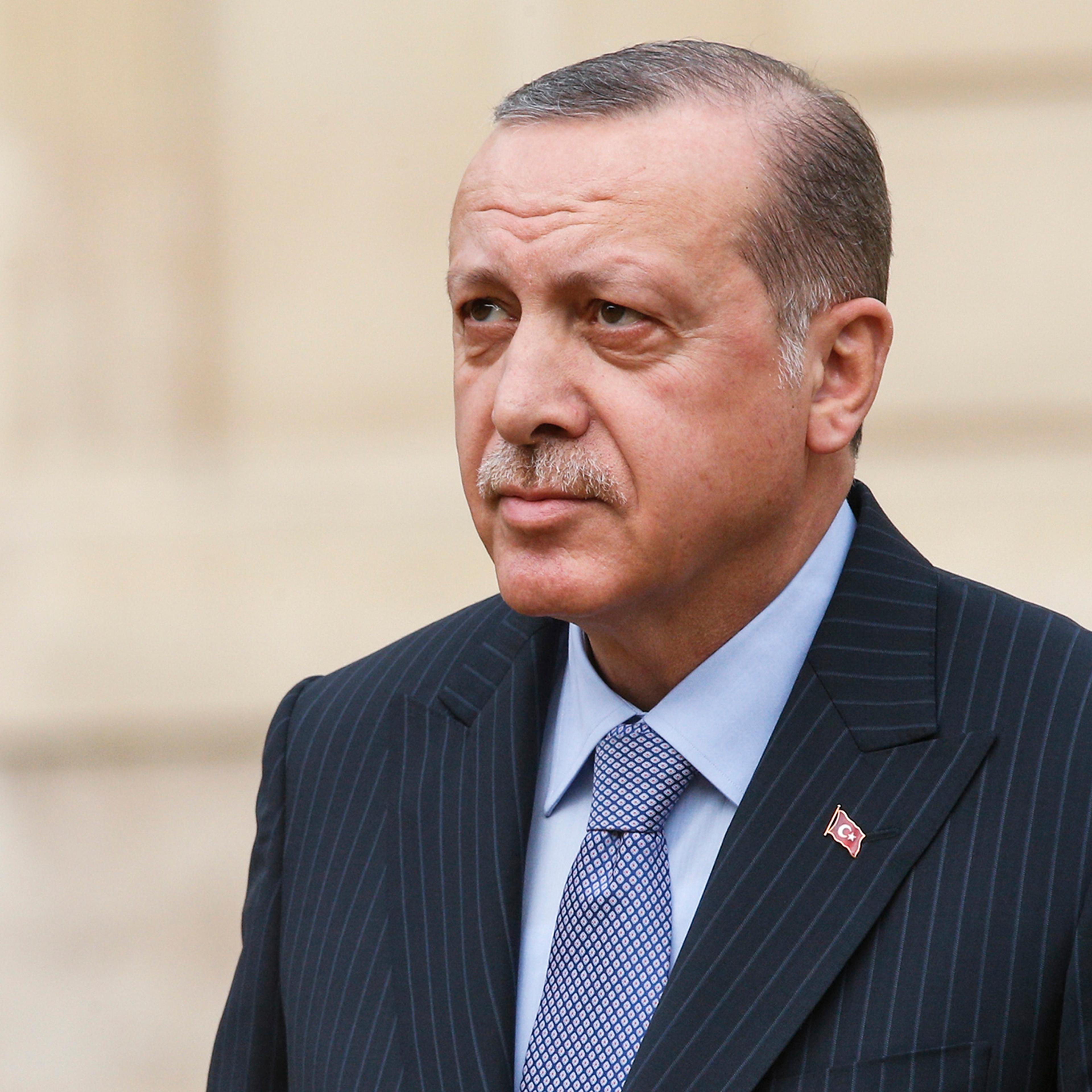 Turkish President Recep Tayyip Erdogan arrives at the Elysee palace in Paris on Jan. 5, 2018.