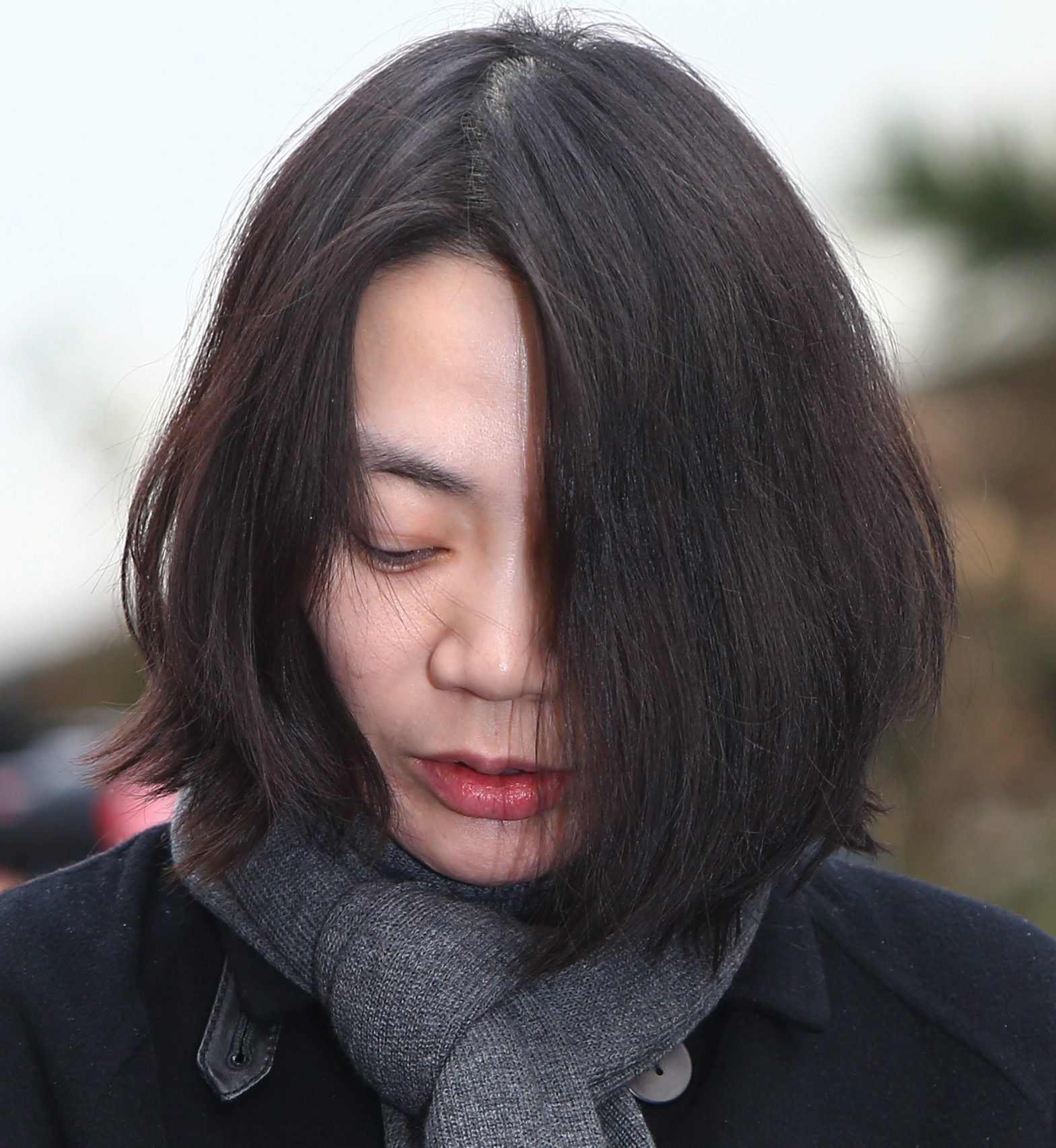 Summons of former Korean Air vice president