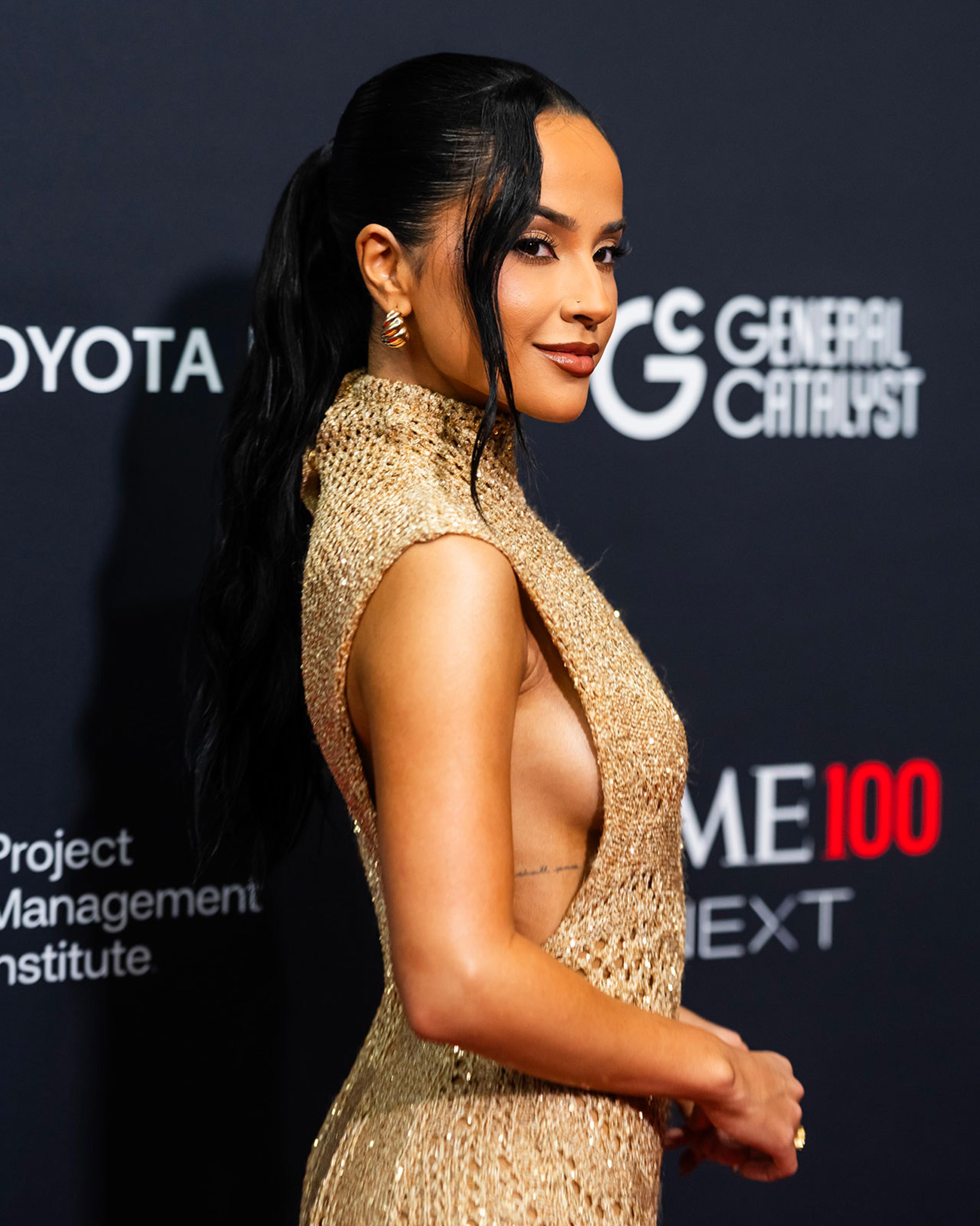 becky g gold dress Becky G looks like a goddess in sultry gown and gold sandals
