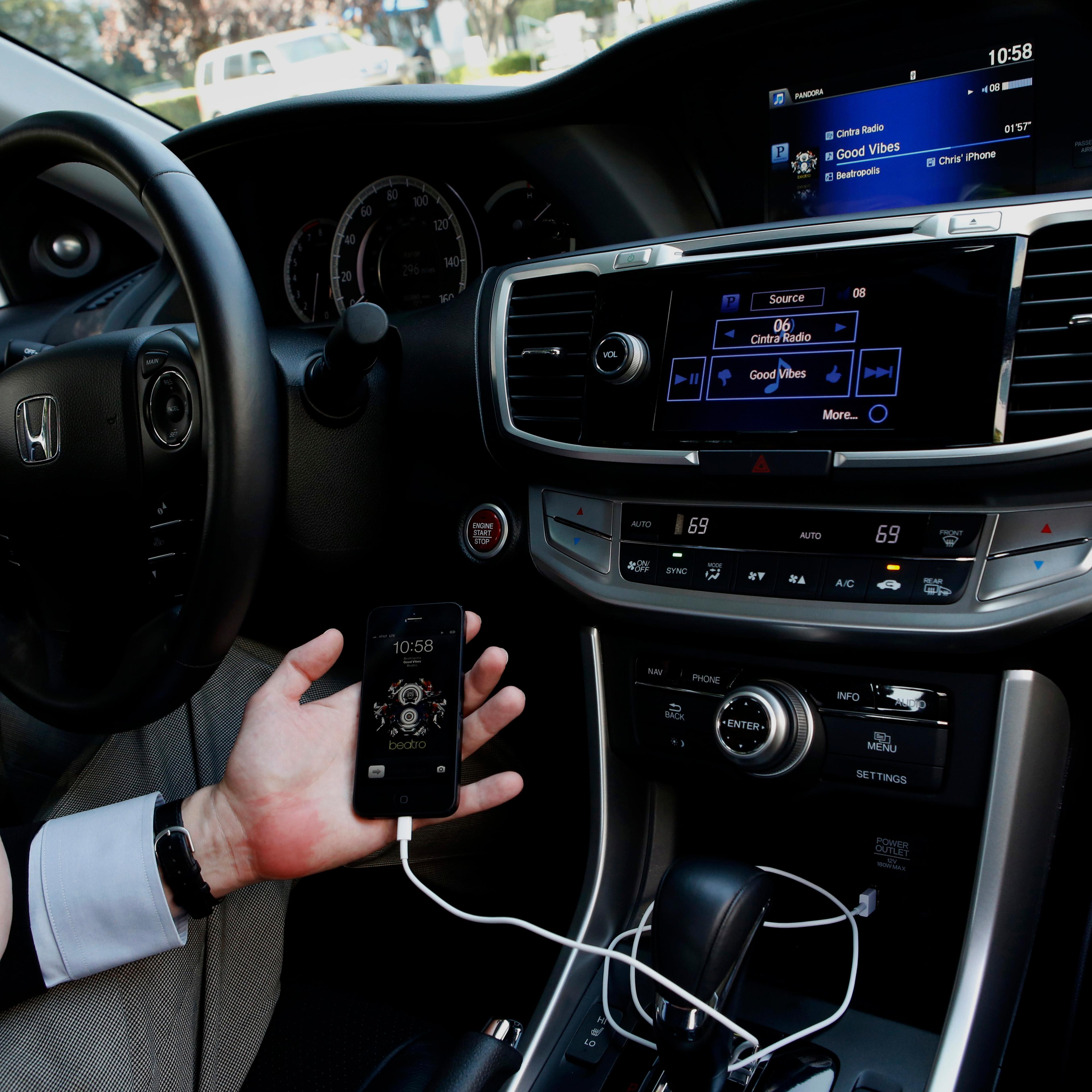 Demonstration Of The New Pandora Operation In A Honda Vehicle