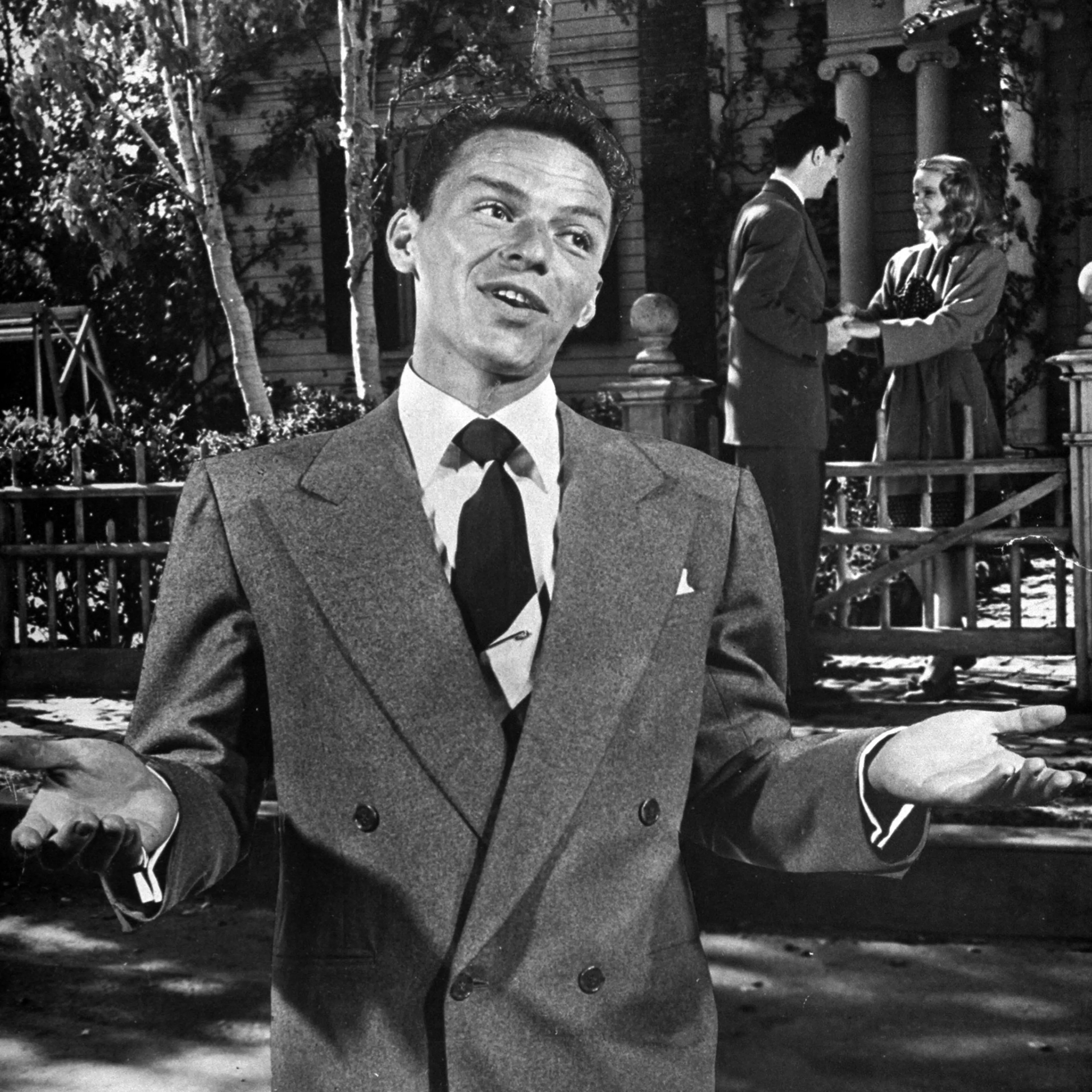 Frank Sinatra singing "Five Minutes More," 1946.