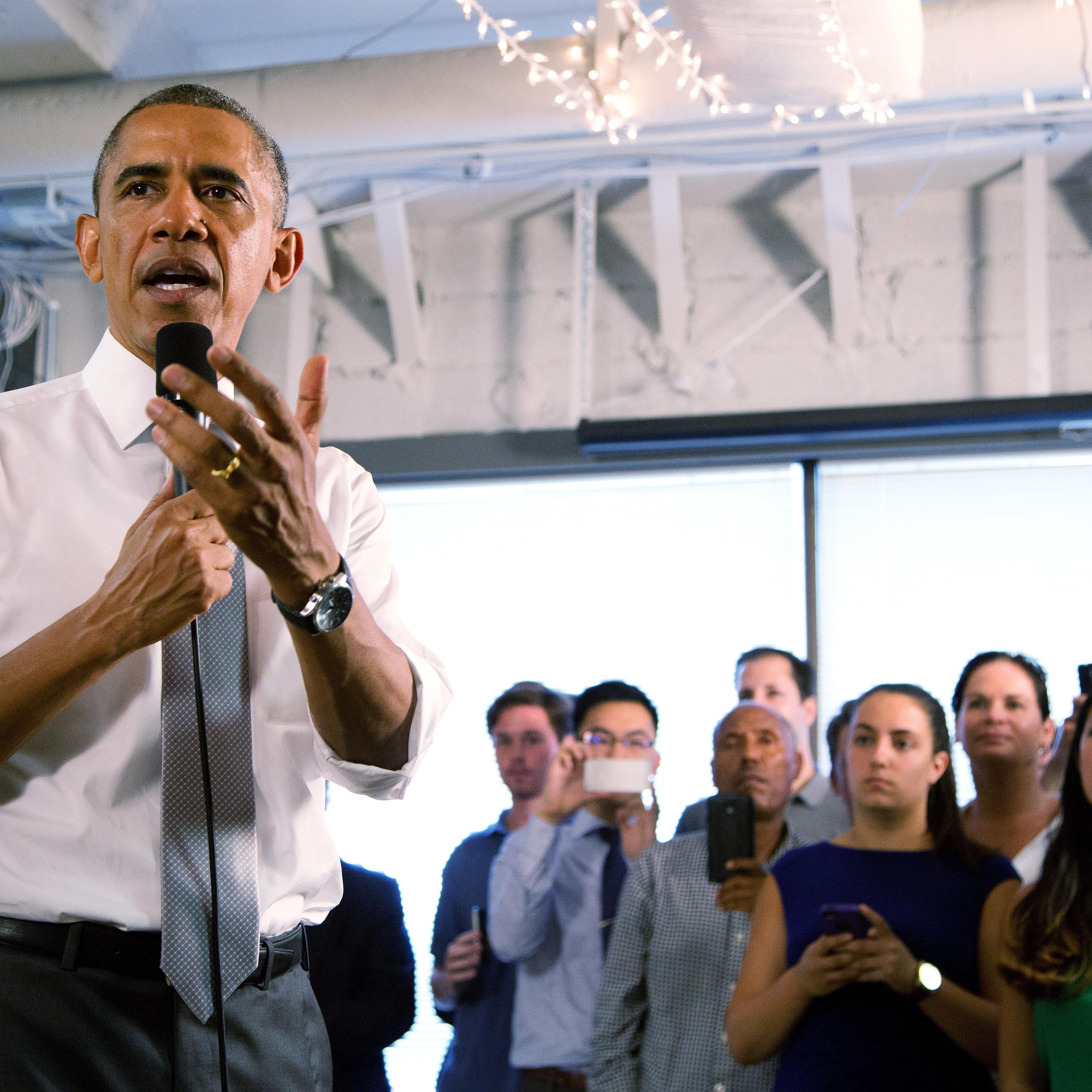 Obama Visits Tech Hub