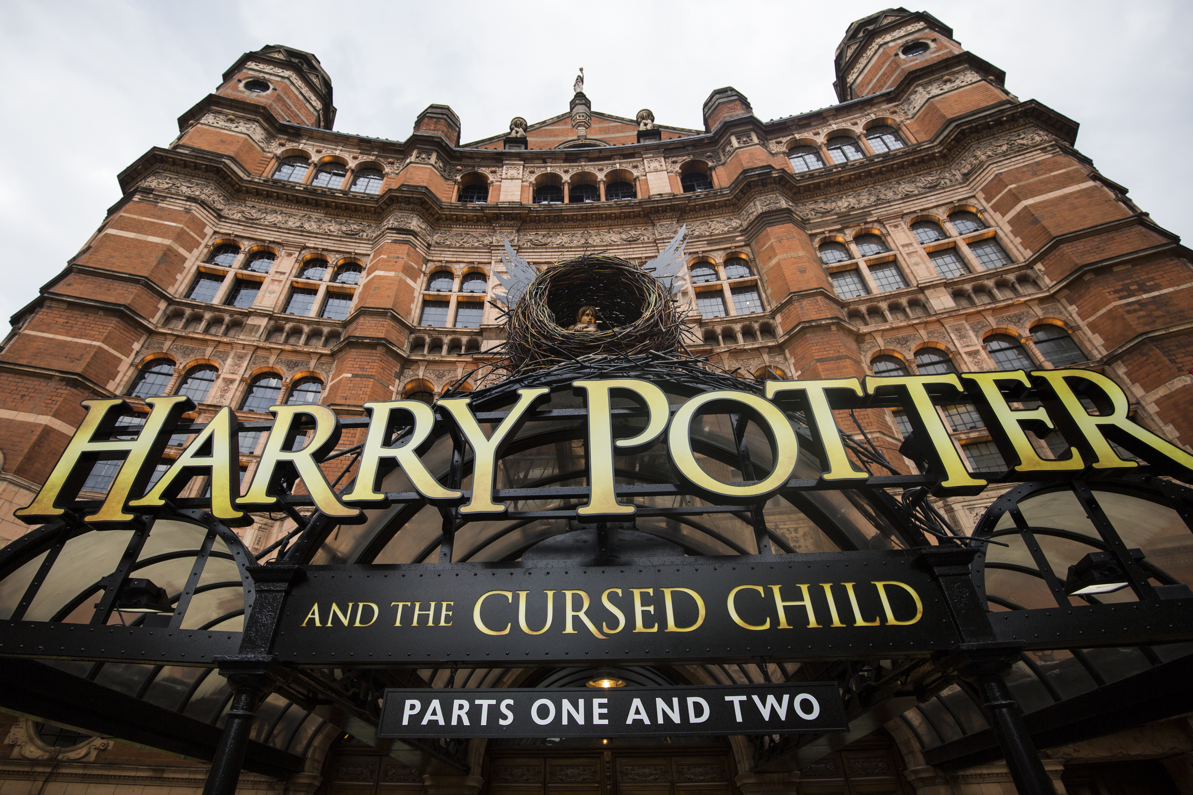 New Harry Potter Play Previews To A Thrilled Audience